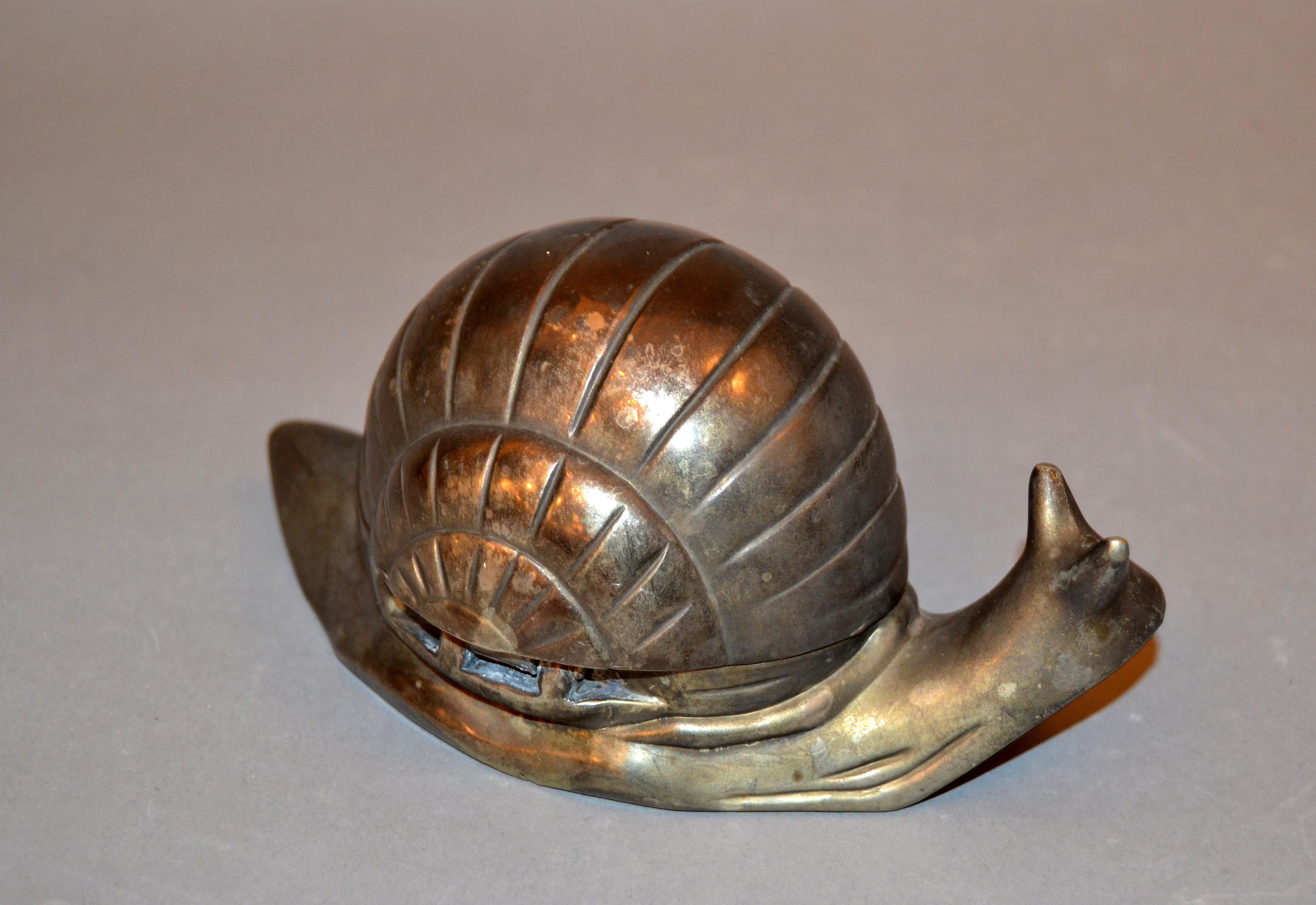 Hand-Crafted Vintage Silver Plate Snail Salt Dish Spice Dish with Glass Inlay For Sale