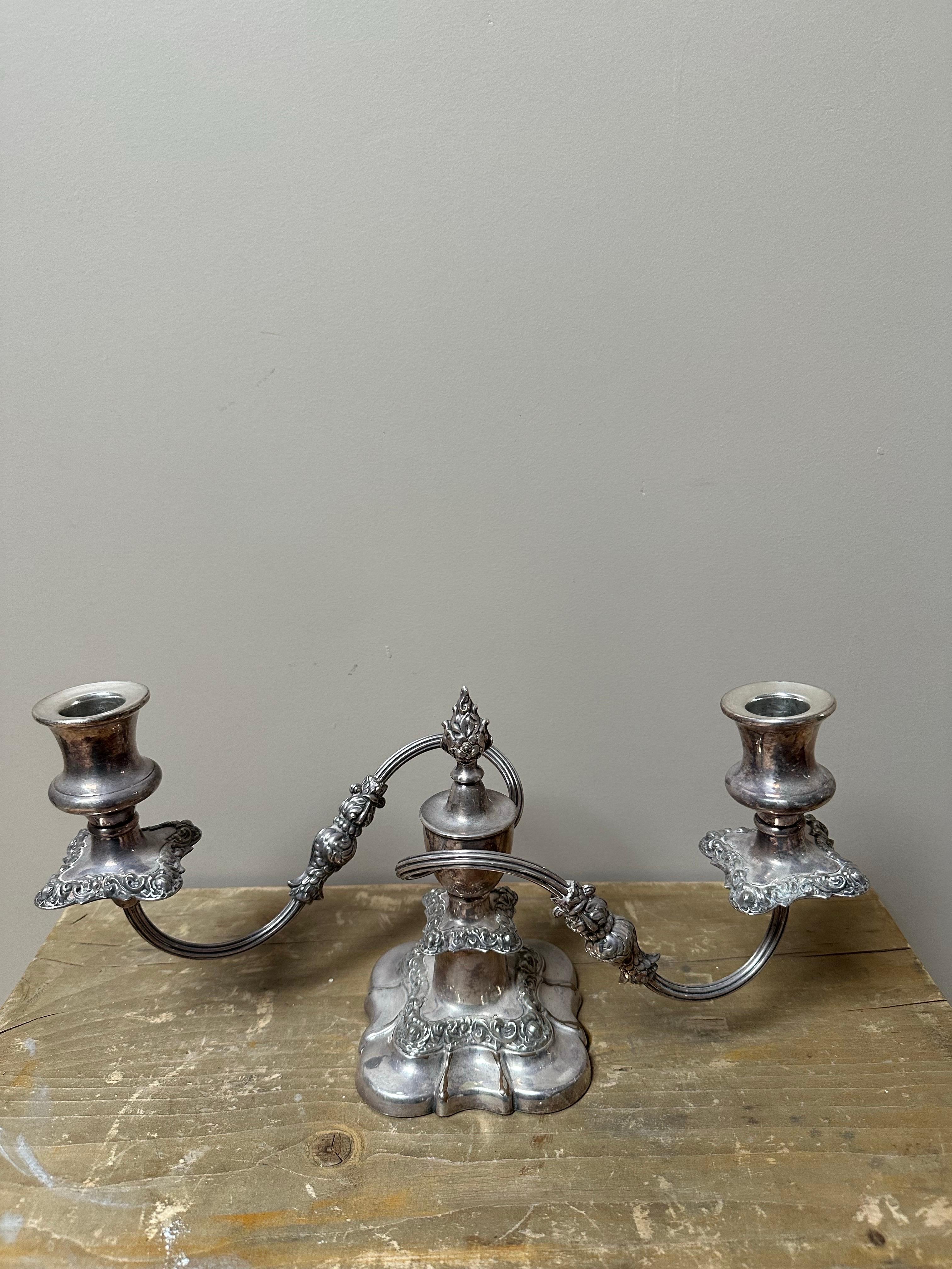 Candelabro d'epoca a 2 bracci placcato in argento in vendita 8