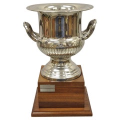 Seau à champagne vintage en métal argenté « Braun President's Cup » avec trophée et urne
