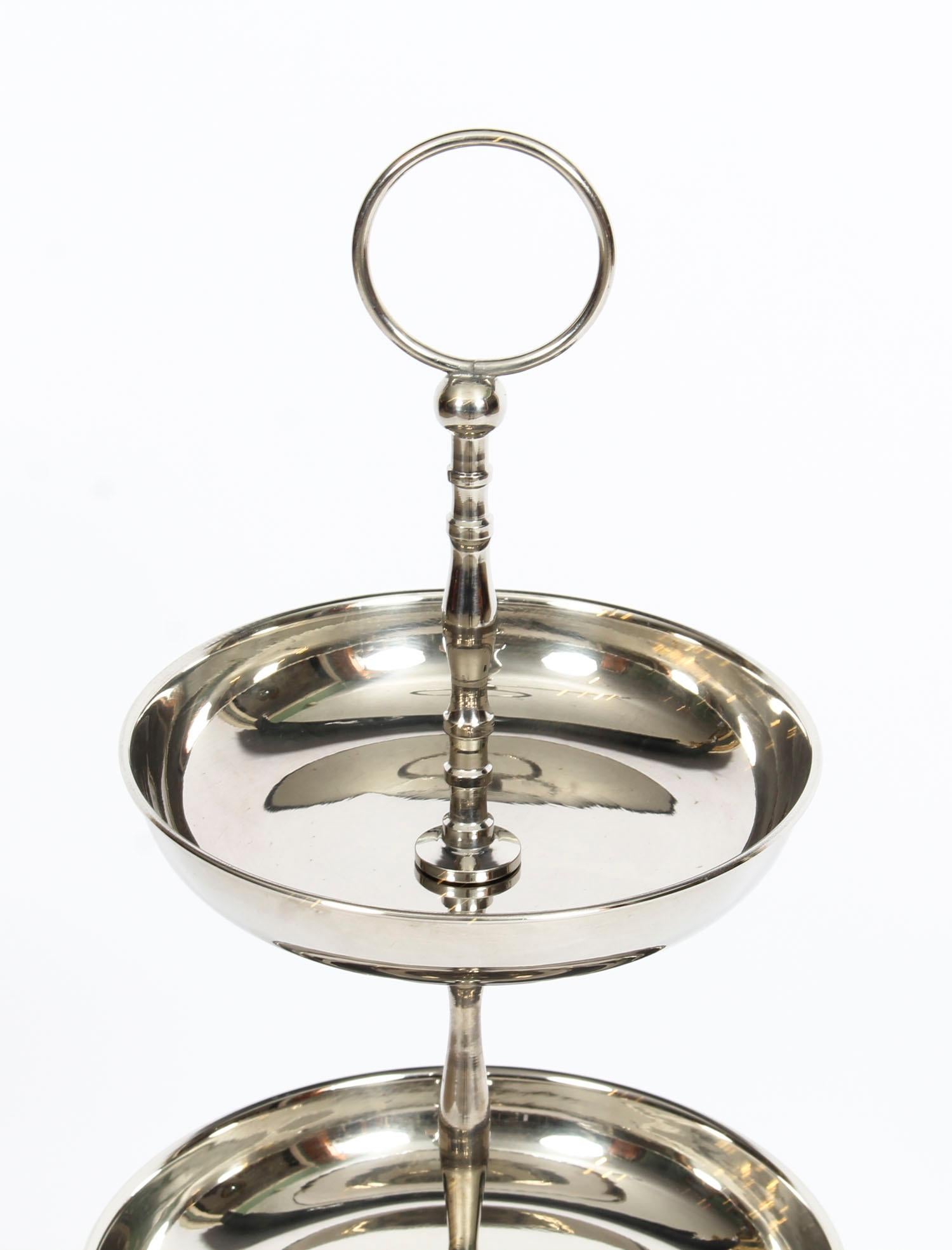 Mid-20th Century Vintage Silver Plated Cake or Confectionary Stand, 20th Century
