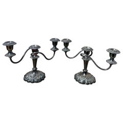Paire de candélabres vintage en métal argenté, style victorien à trois branches