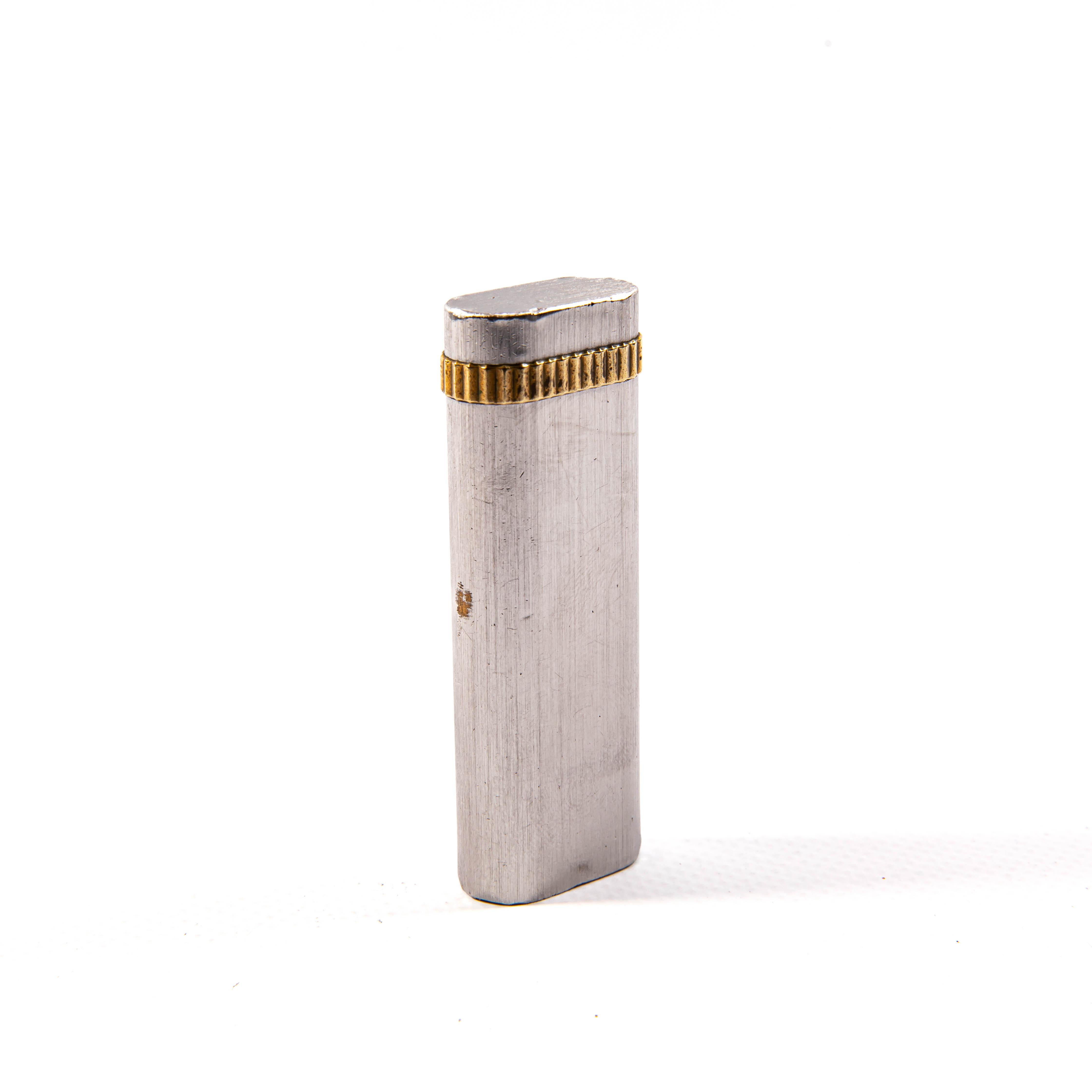ARTIER Les Must Lighter brossé des années 1970 en vente 2
