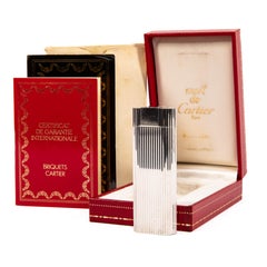A. Silver placcato d'argento Cartier Les Must Accendino in scatola anni '90