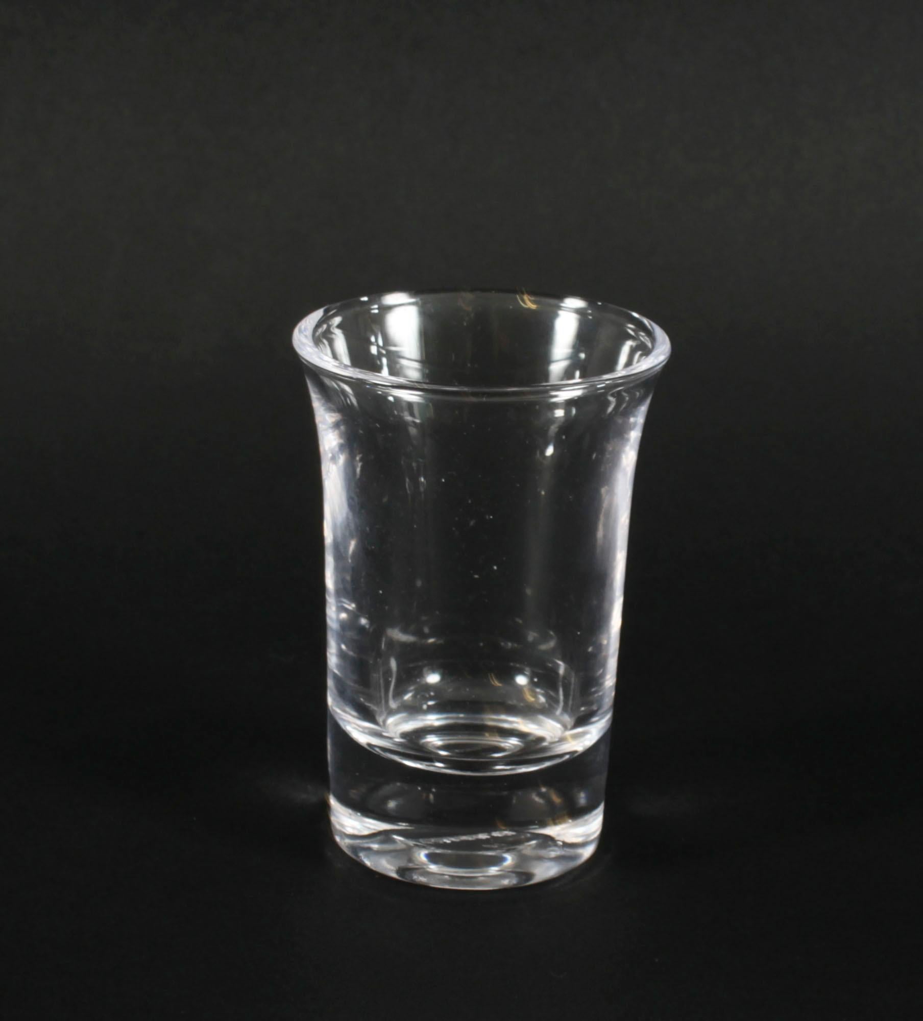 Enfriador vintage de caviar y champán bañado en plata Siglo XX en venta 6