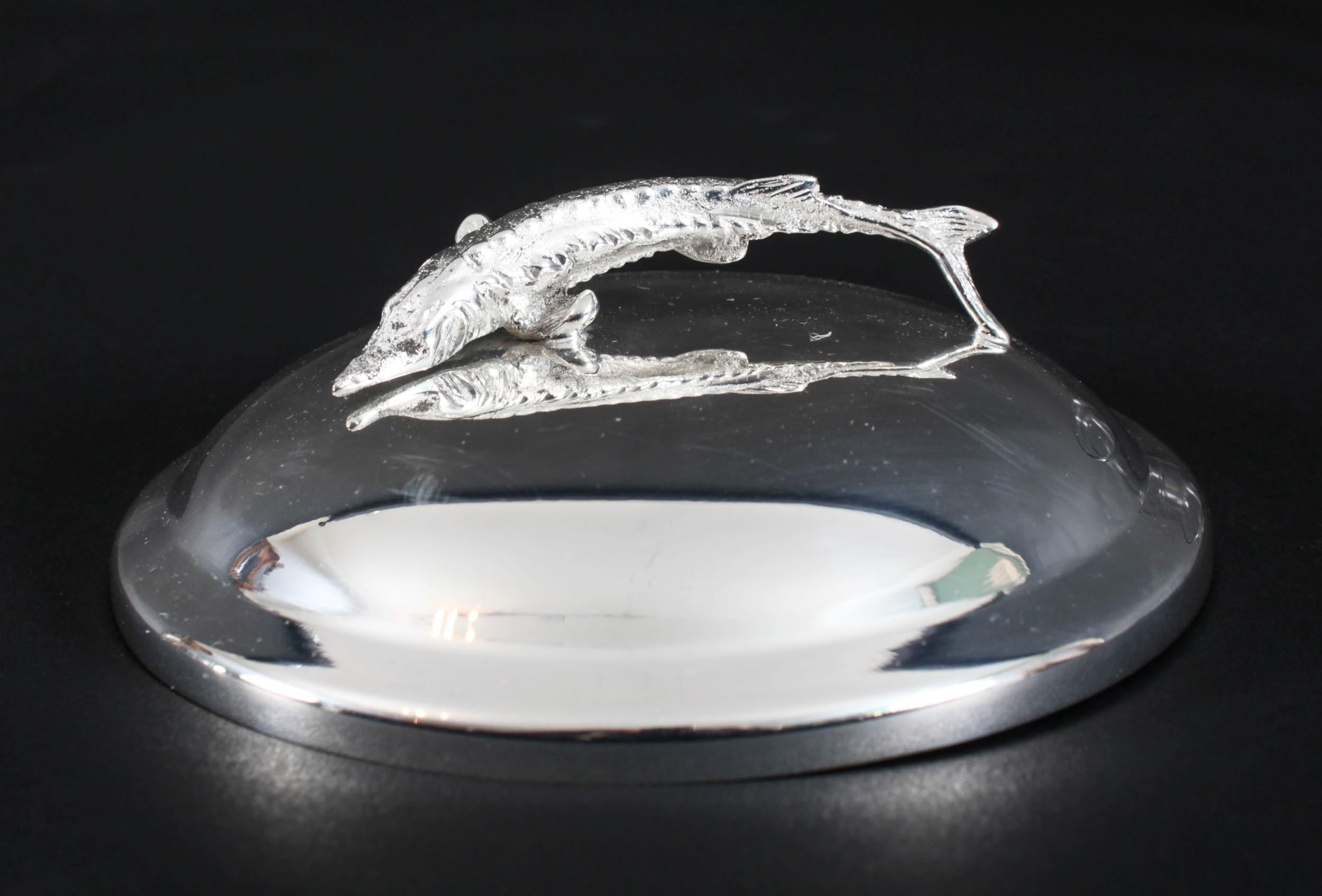 Enfriador vintage de caviar y champán bañado en plata Siglo XX en venta 8