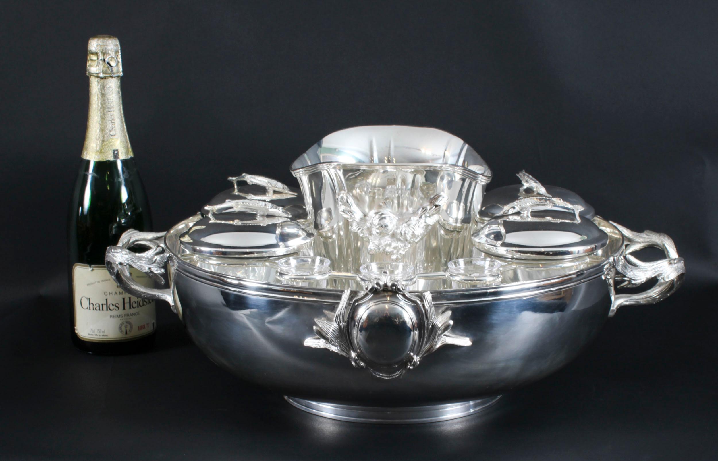 Enfriador vintage de caviar y champán bañado en plata Siglo XX en venta 12