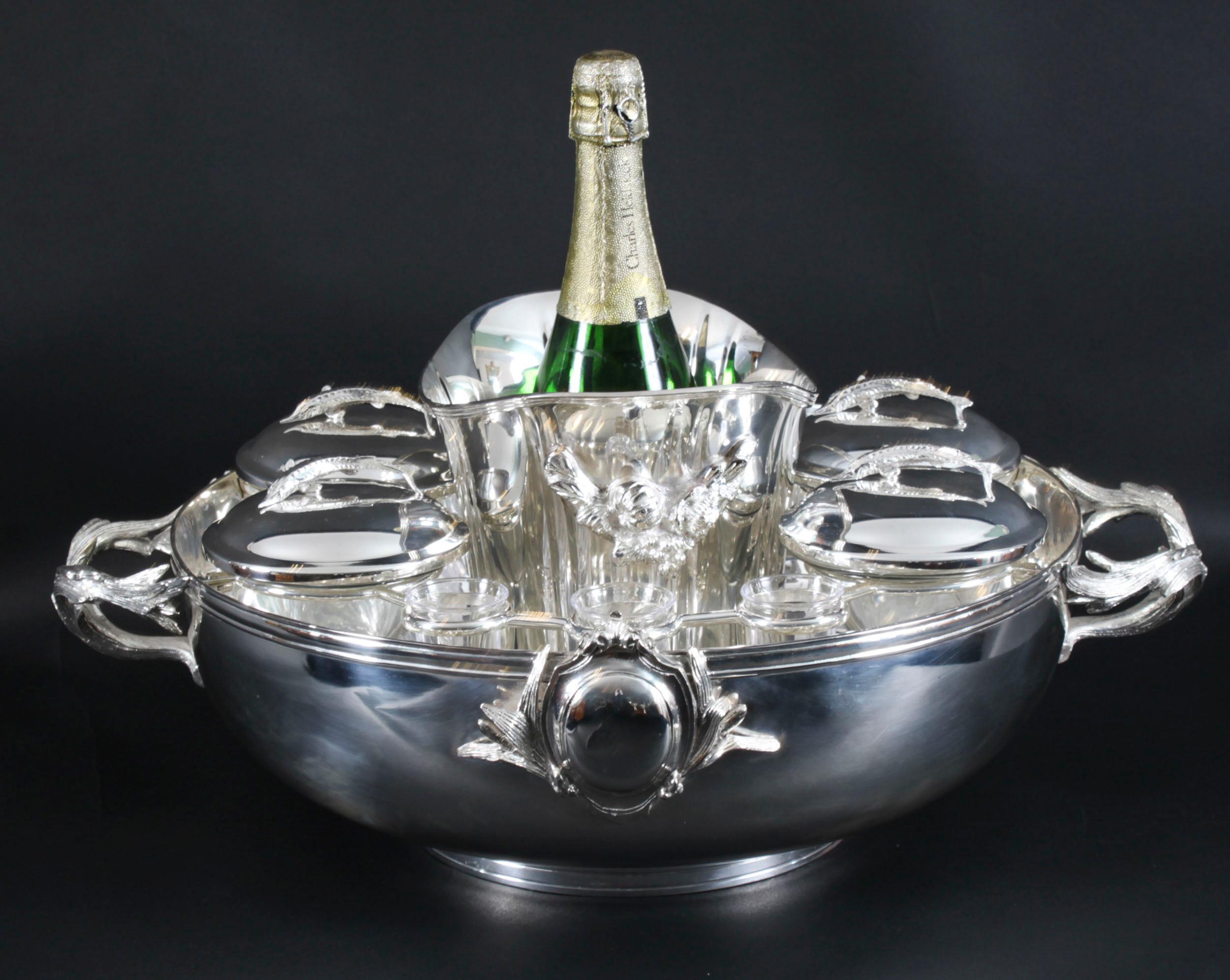 Enfriador vintage de caviar y champán bañado en plata Siglo XX en venta 14