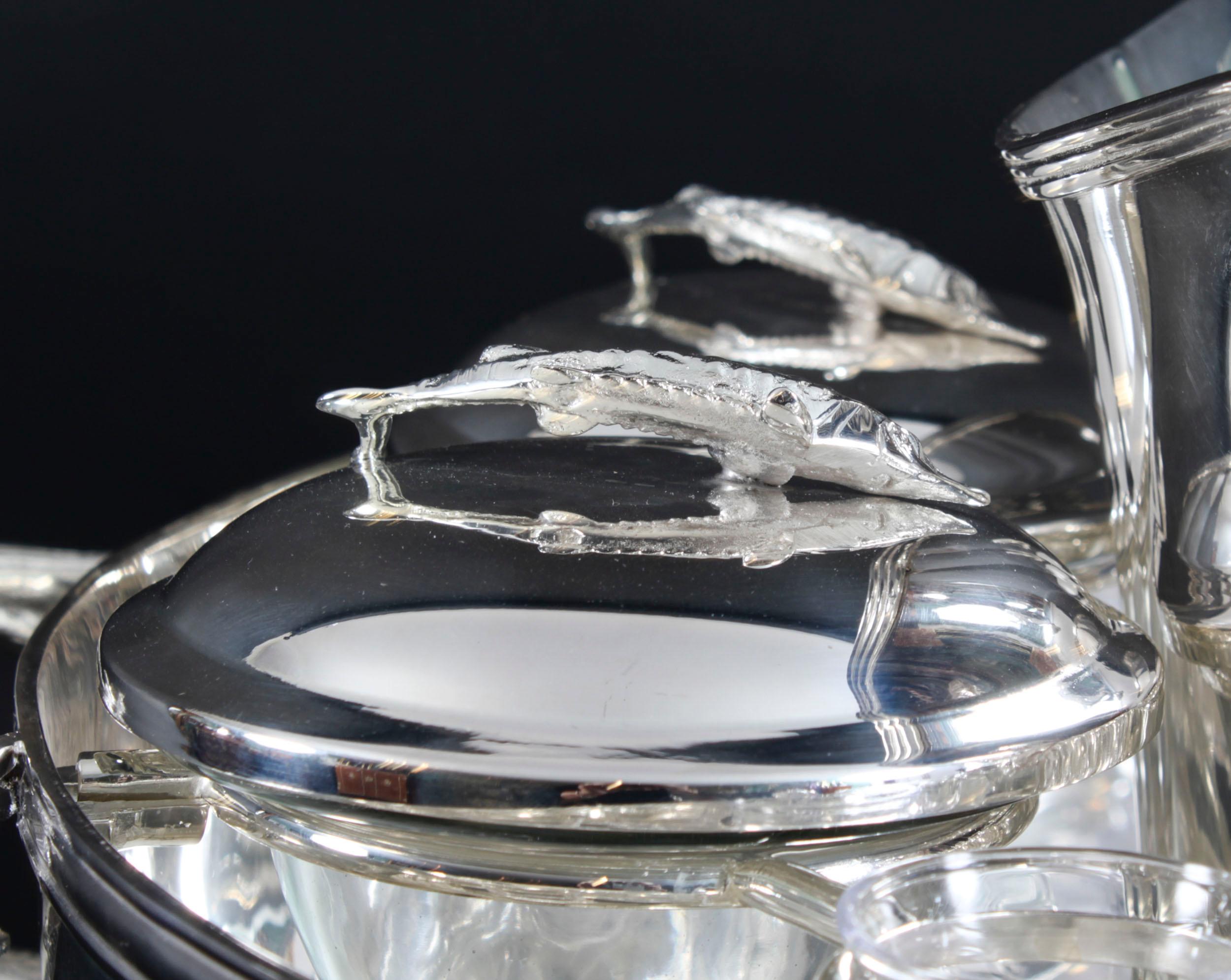 Enfriador vintage de caviar y champán bañado en plata Siglo XX en venta 1
