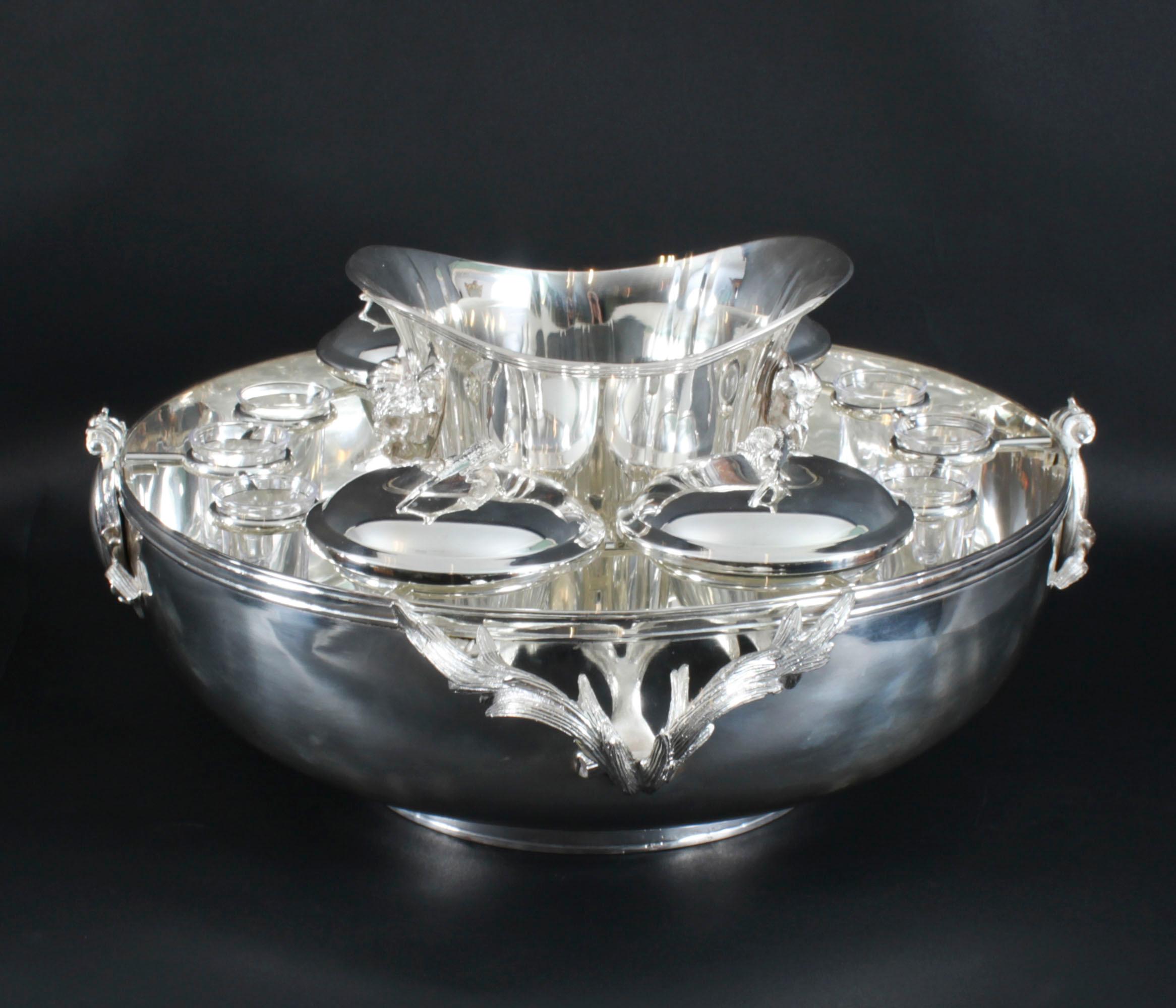 Enfriador vintage de caviar y champán bañado en plata Siglo XX en venta 3