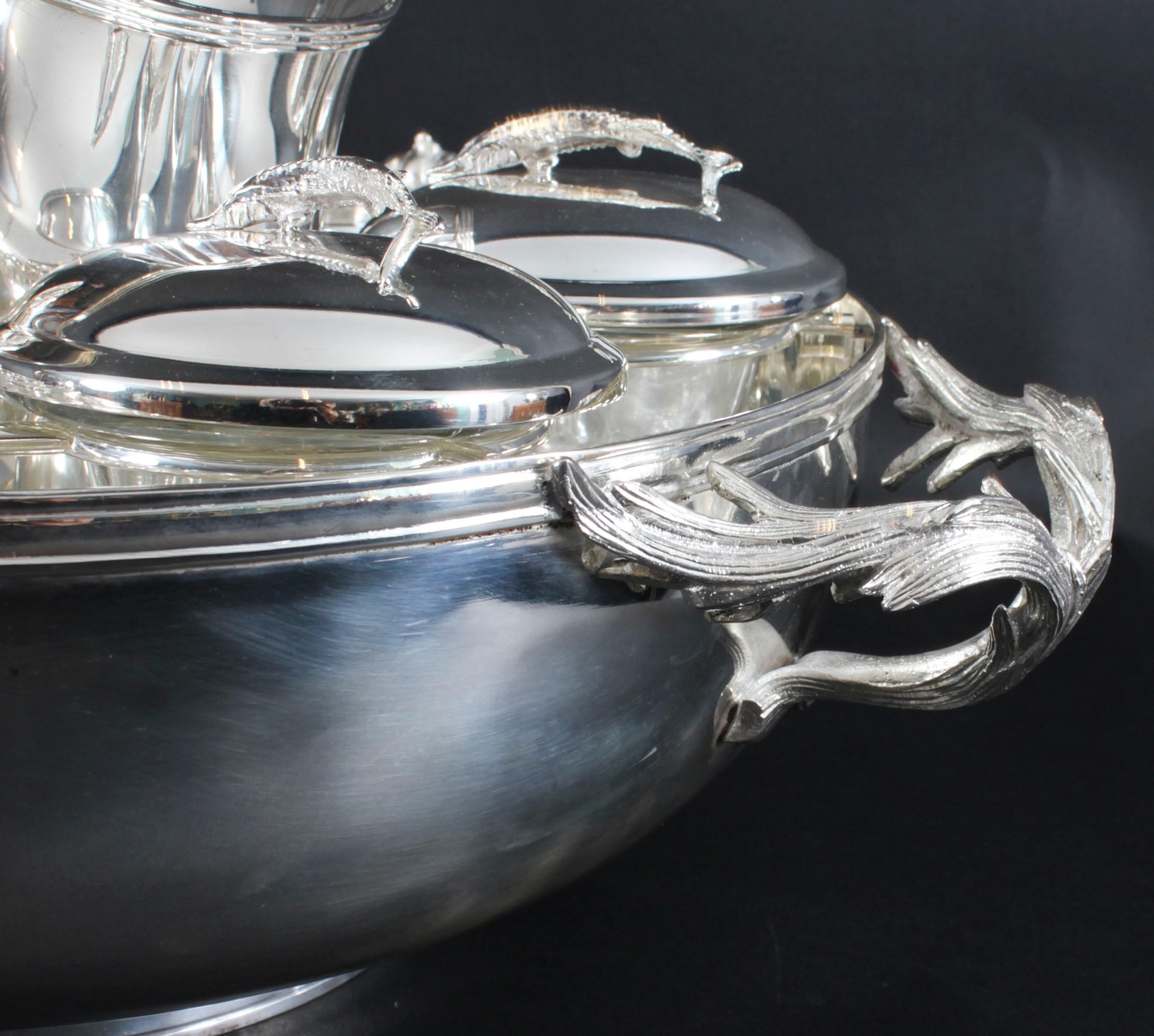 Enfriador vintage de caviar y champán bañado en plata Siglo XX en venta 4