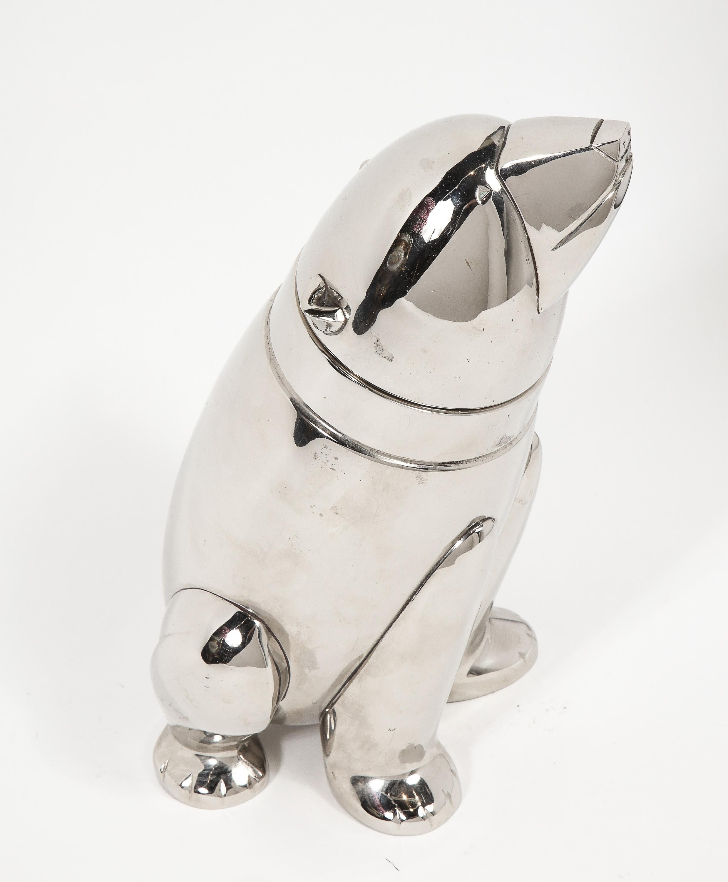 Vintage Silver Plated Cocktail Shaker in the Form of a Polar Bear In Good Condition In Queens, NY