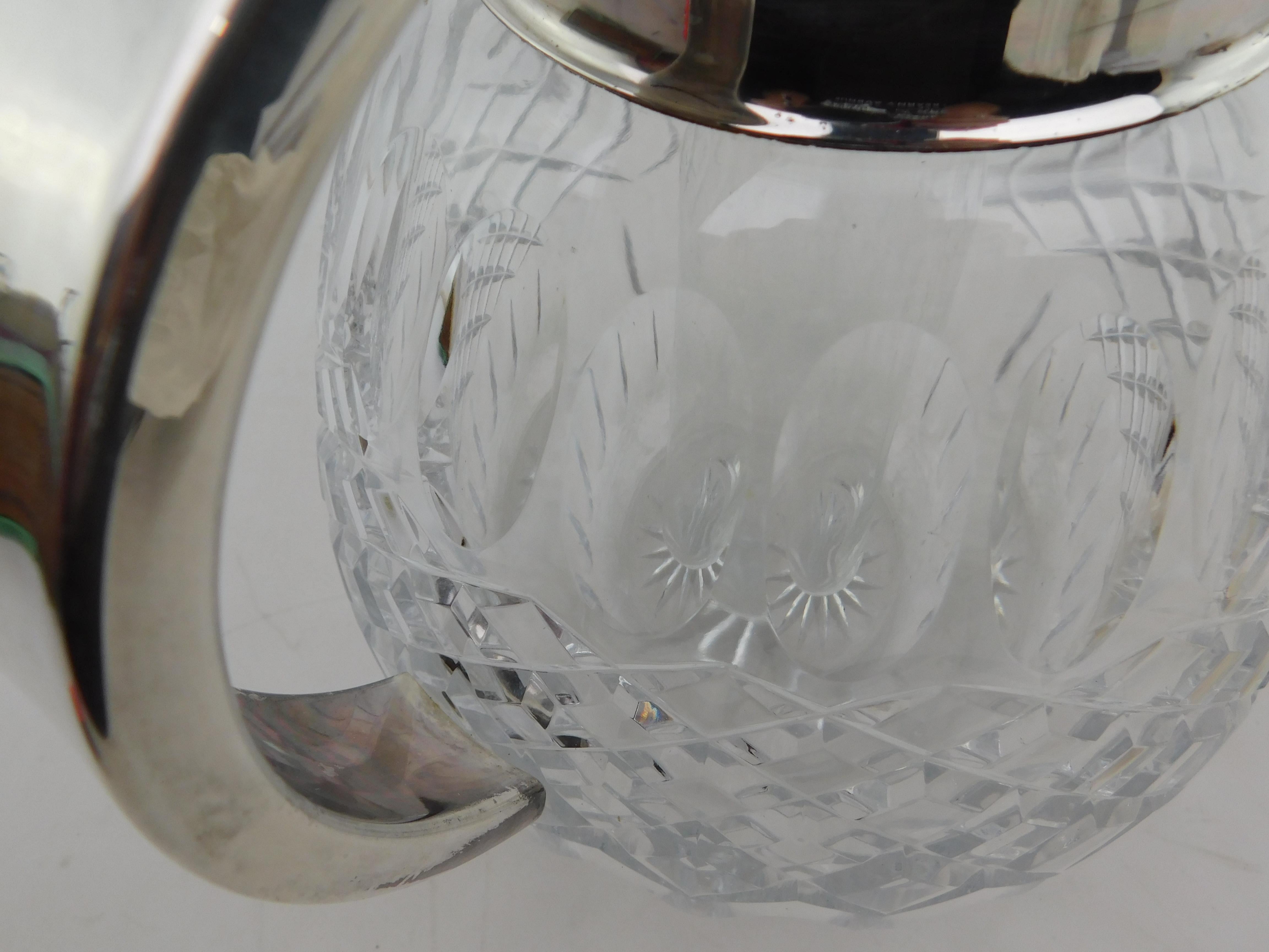 Versilberter Vintage-Krug aus Kristall mit Glaskühler im Angebot 5
