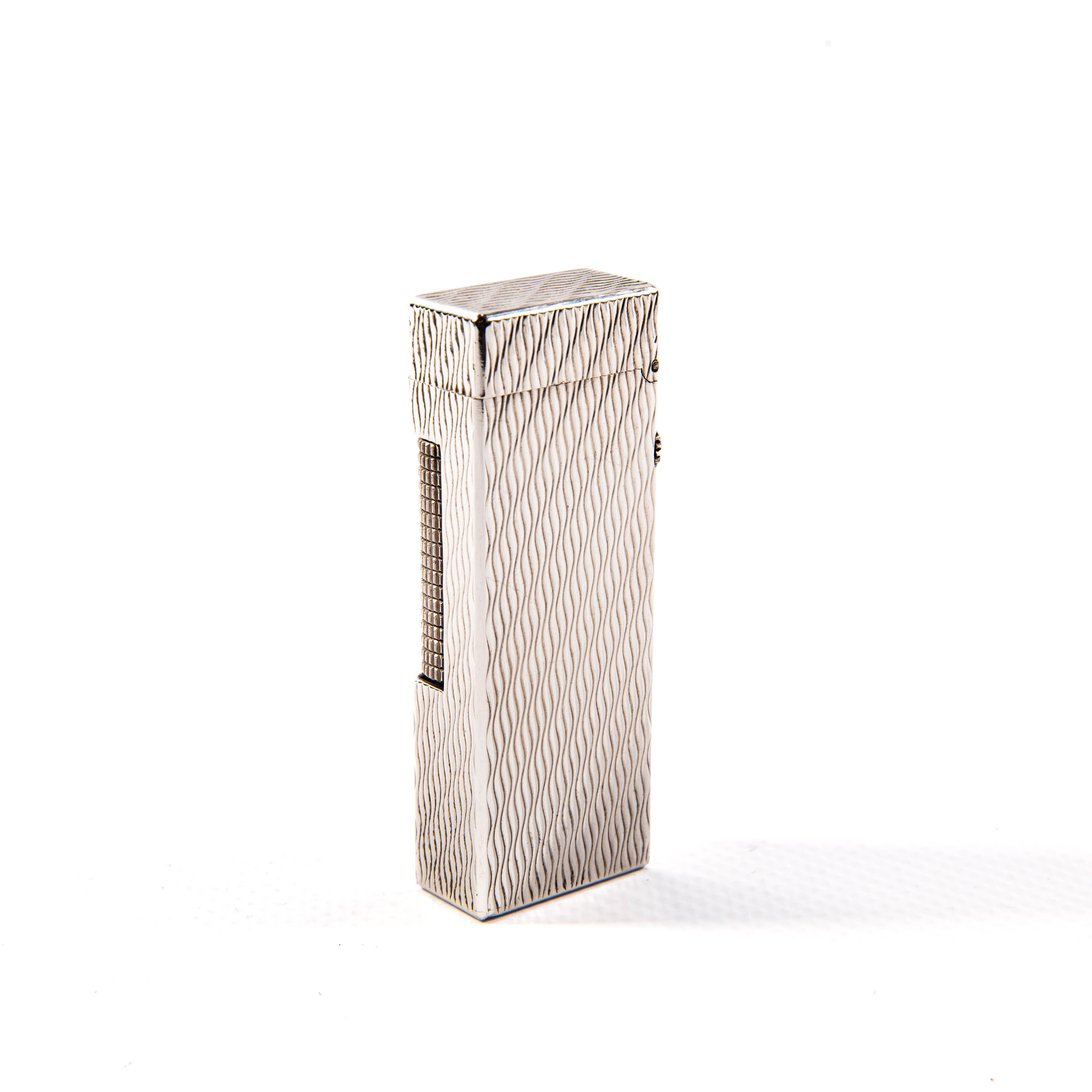 Vintage Silver Plated DUNHILL Rollagas Lighter Waves 1960s In Good Condition For Sale In DELFT, NL