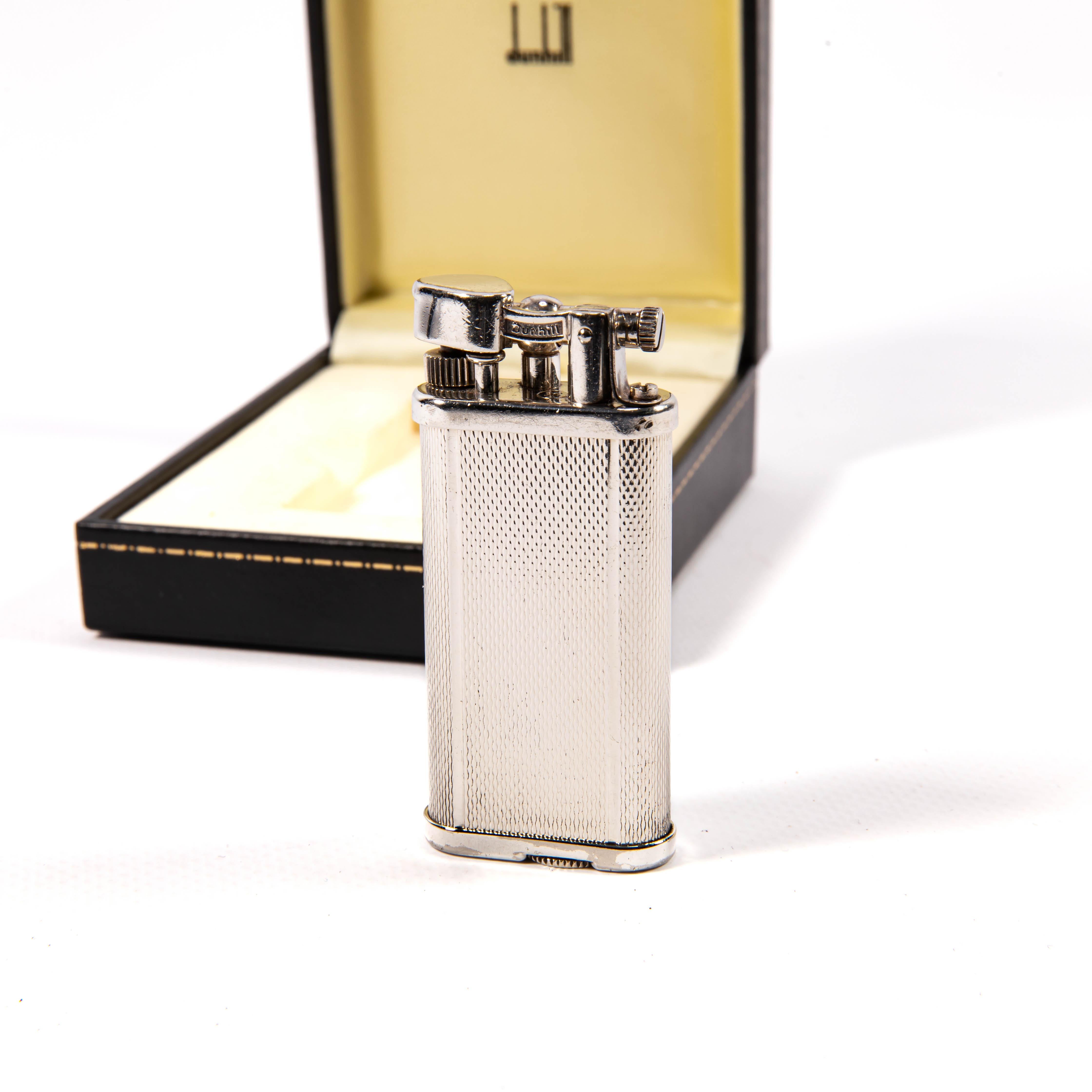 Vintage Silver Plated DUNHILL Unique Lighter in Box 1990s In Good Condition For Sale In DELFT, NL