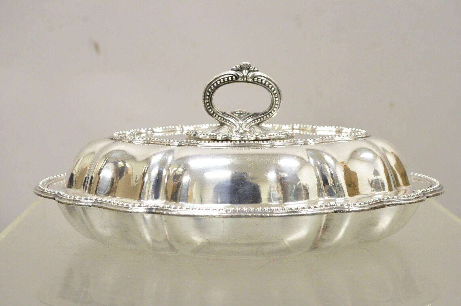 Vintage Silver Plated English Victorian Style Lidded Vegetable Serving Platter For Sale 4