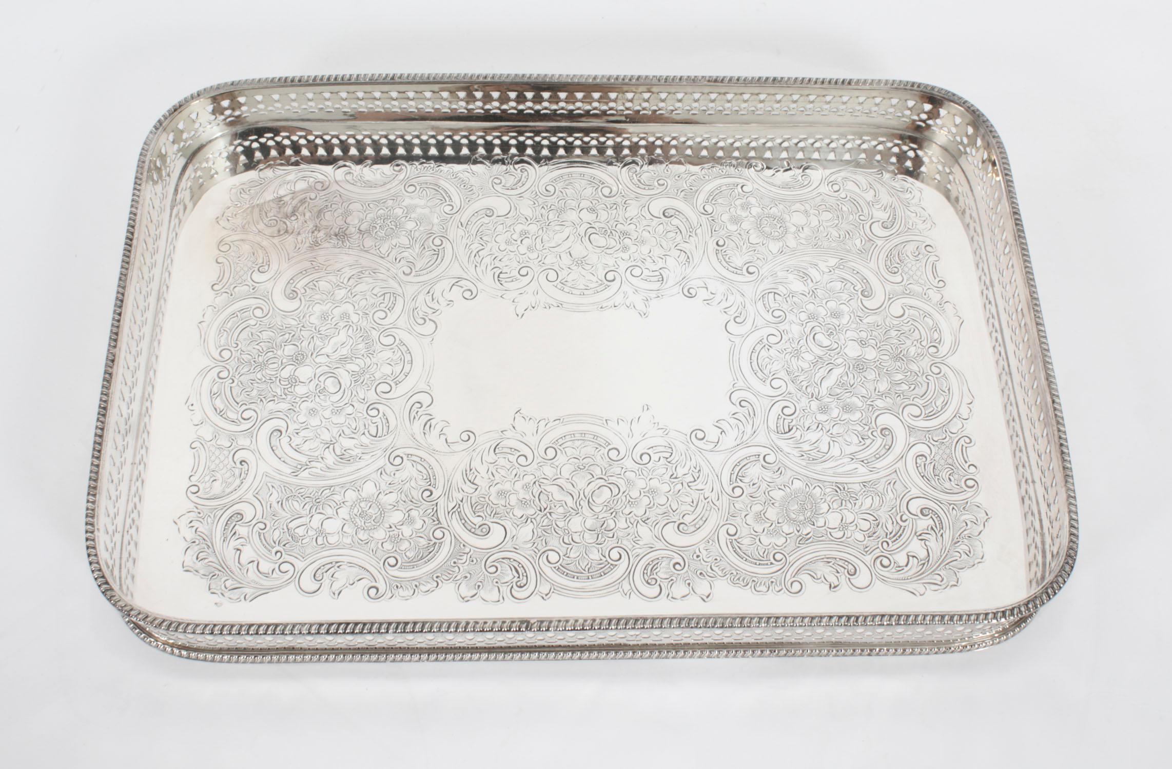 Bandeja de galería plateada vintage de Barker Ellis Mediados del siglo XX en Bueno Estado en London, GB