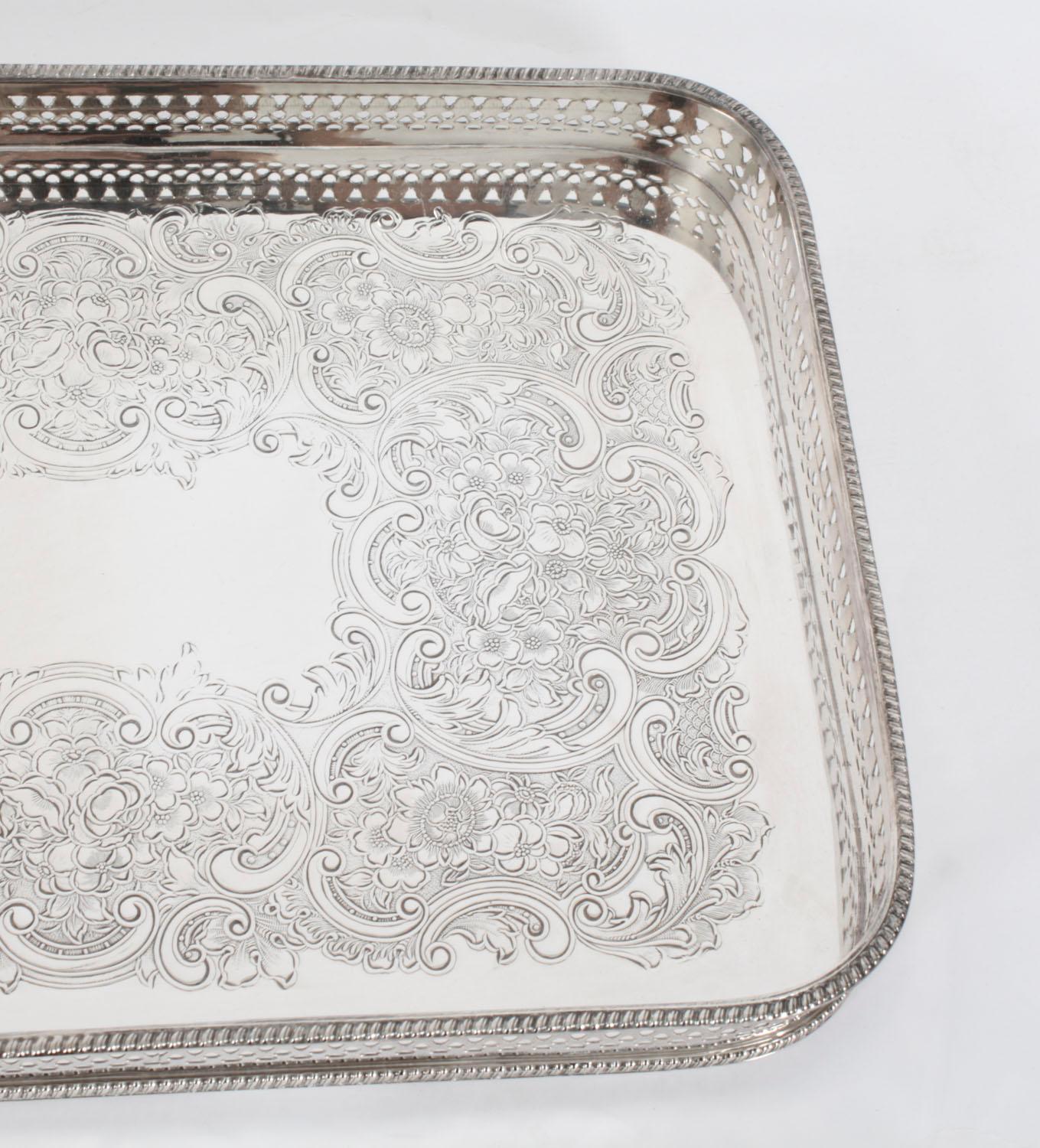 Bandeja de galería plateada vintage de Barker Ellis Mediados del siglo XX 2