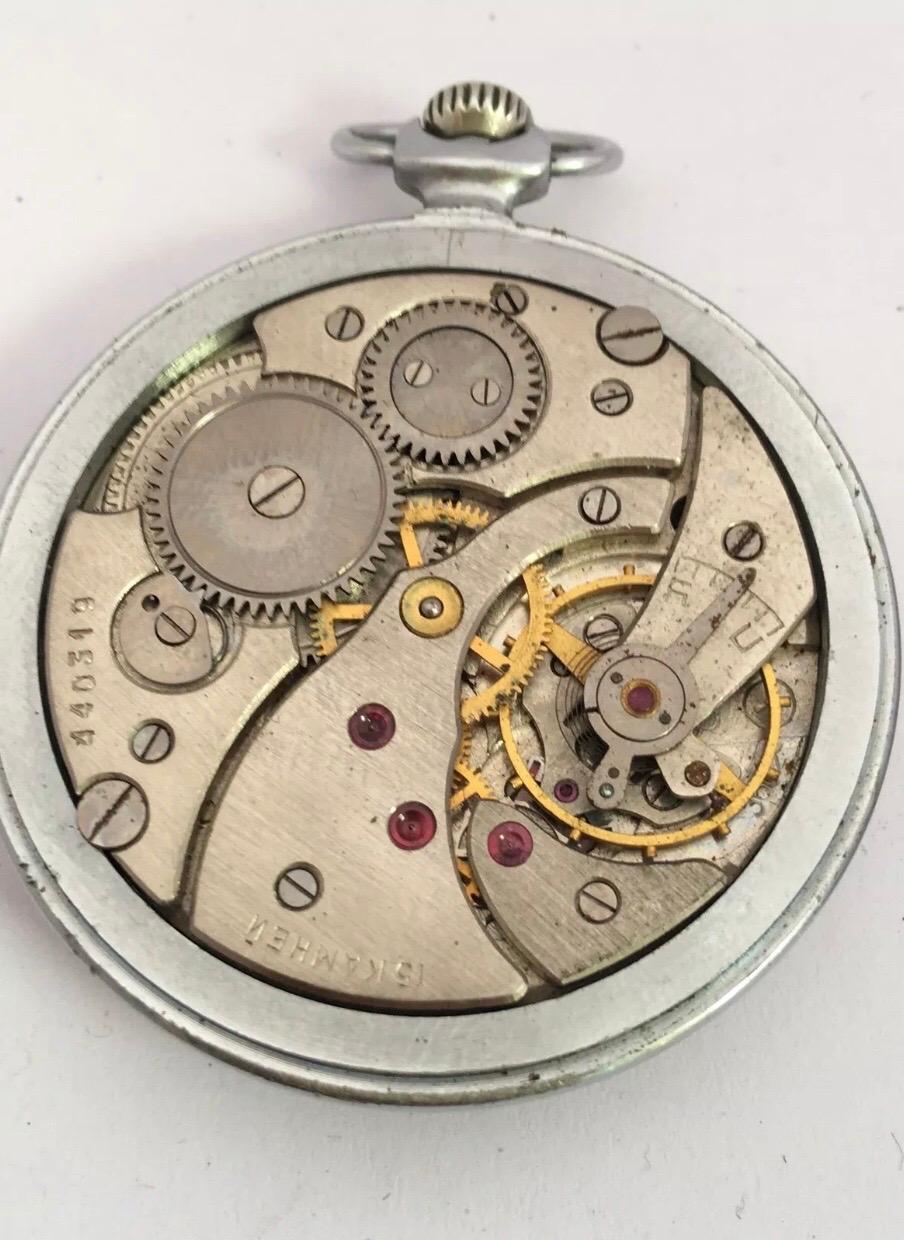Versilberte mechanische Taschenuhr aus Kleid für Damen oder Herren im Angebot