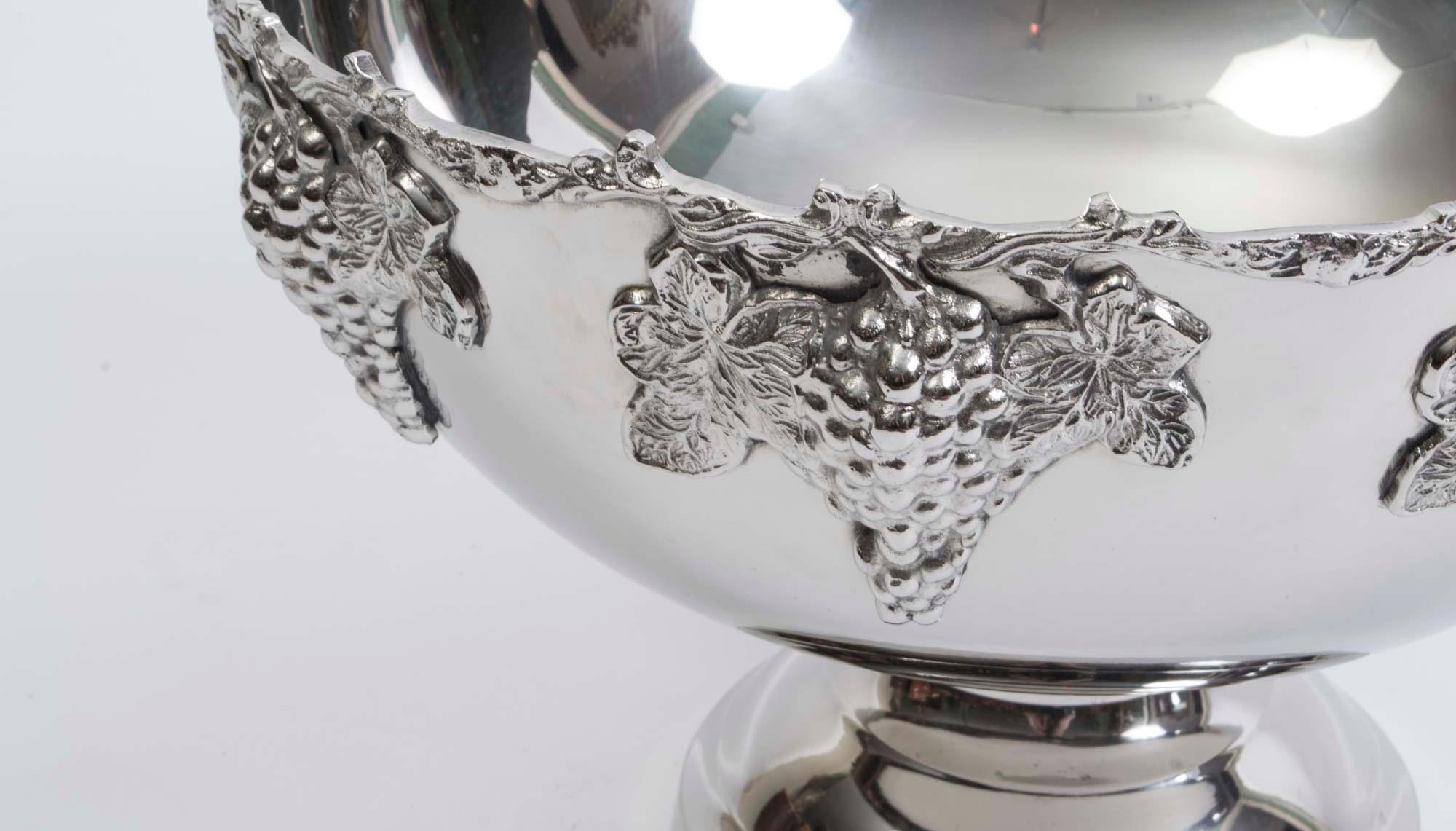 Late 20th Century Vintage Silver Plated Monteith Punch Bowl Champagne Cooler 20th C