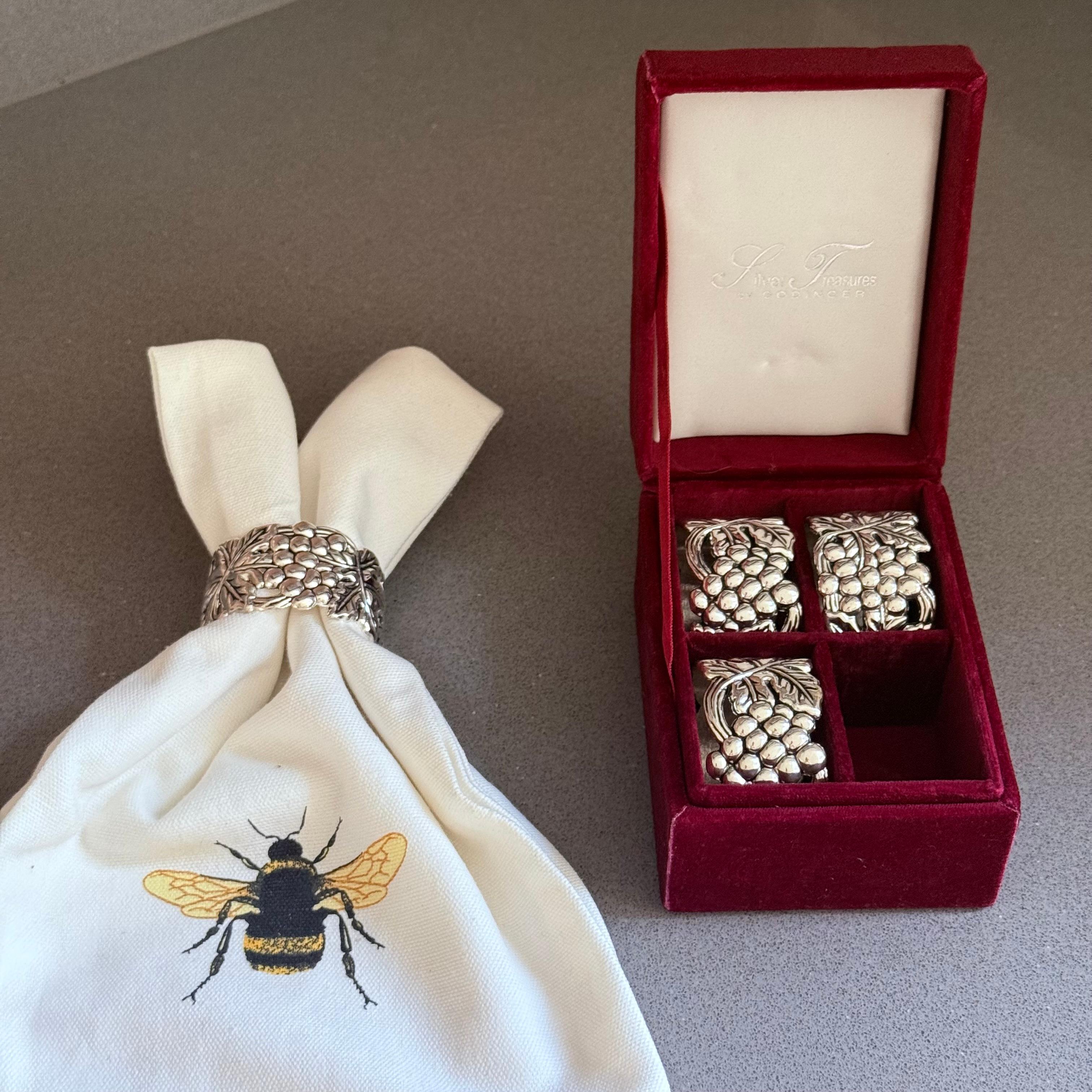 Vintage Silver Plated Napkin Rings Set of 6 & Original Case Ornate Engraved For Sale 2