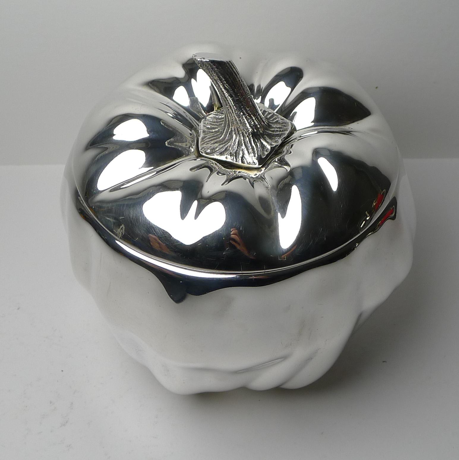 Vintage Silver Plated Pumpkin Ice Bucket by Teghini, Firenze, Italy c.1970 In Good Condition For Sale In Bath, GB