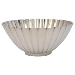 Vintage Silver Plated Scalloped Bowl by Reed & Barton