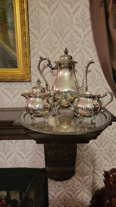 Juego vintage bañado en plata de Sheridan Silver: Bandeja, Cafetera, Cremera, Azúcar