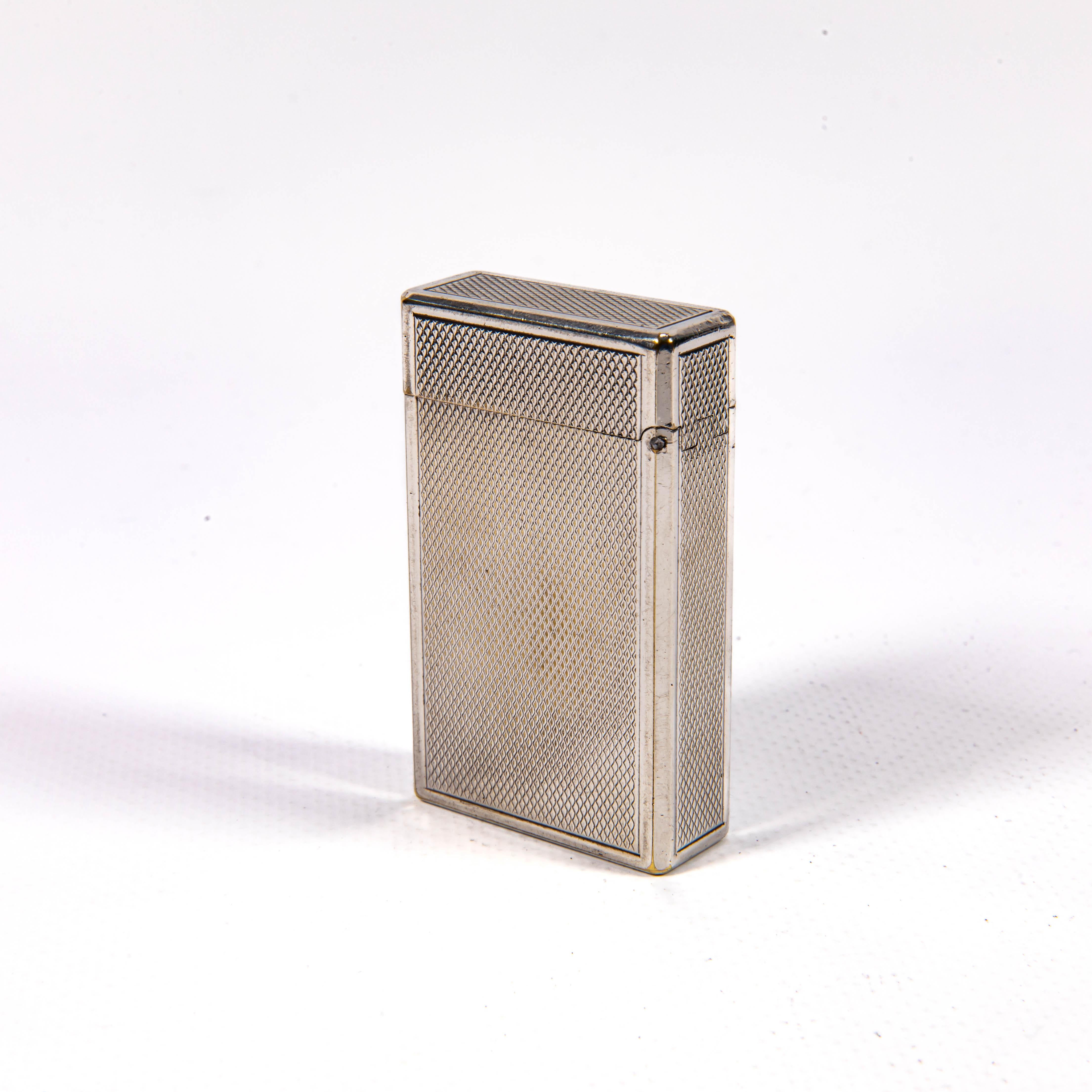 da uomo o donna Vintage Silver Plated S.T. DUPONT D57 Lighter 1950s in vendita