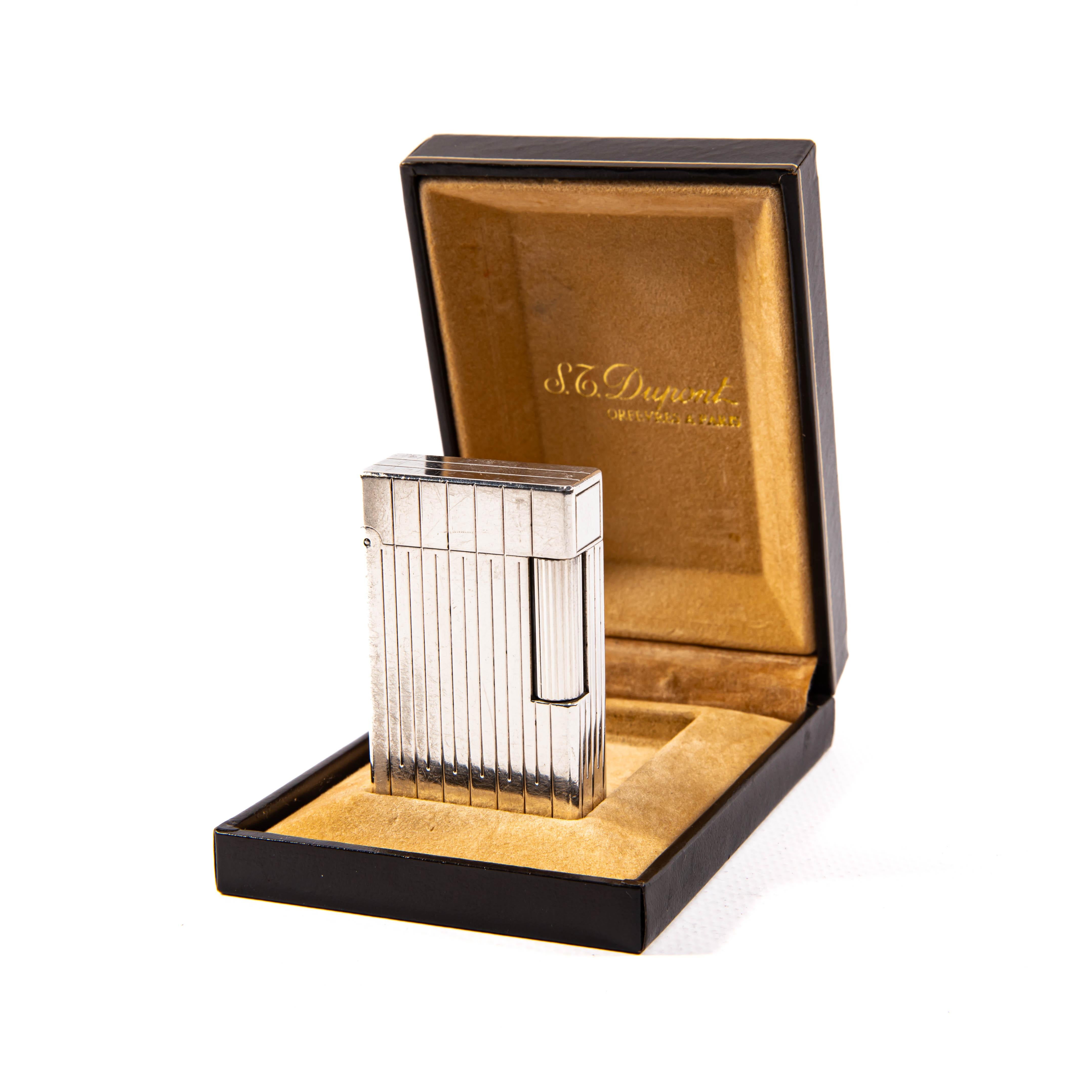 Established as the zenith of luxury and precision, S.T. Dupont epitomizes exquisitely engineered lighters that have been the embodiment of elegance since their inception. The brand's legacy is marked by its pioneering creations that captivate