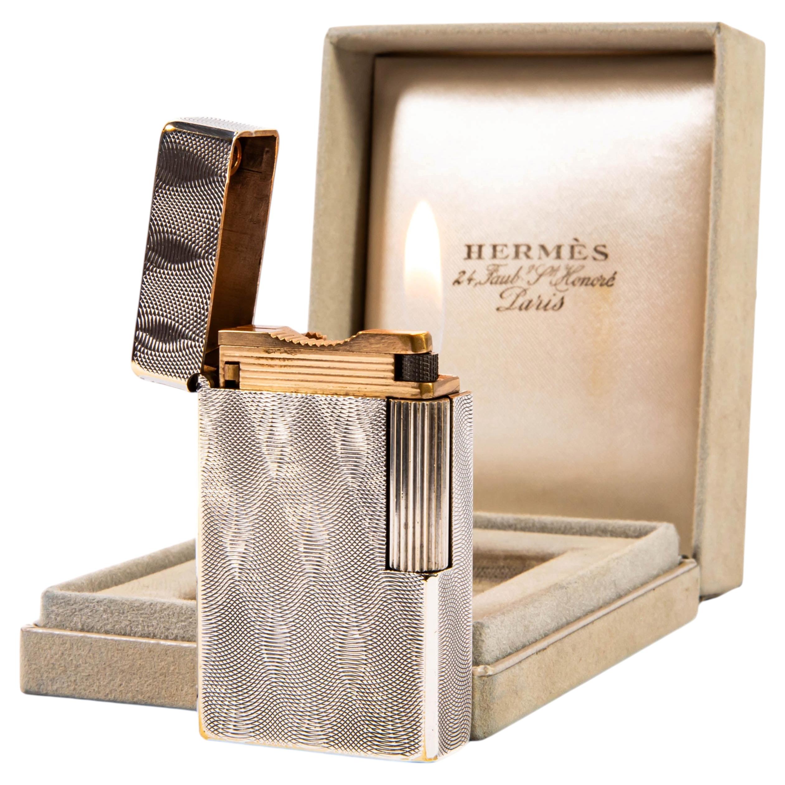 Vintage Silver Plated S.T. Briquet Dupont Ligne 1 BS Regular Hermès, dans son coffret, années 1960 en vente