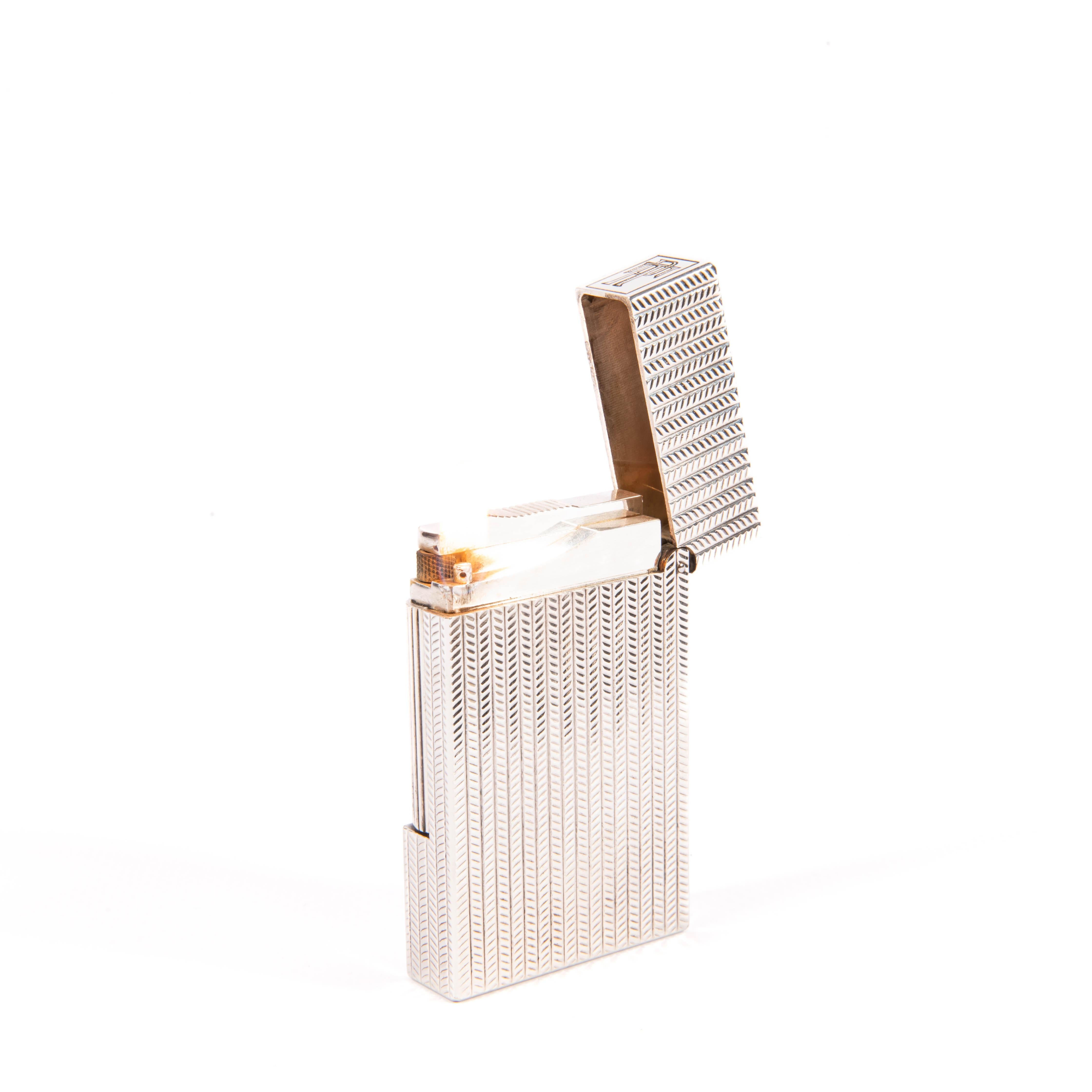 Vintage Silver Plated S.T. Dupont Ligne 2 Regular Lighter 1990s 3