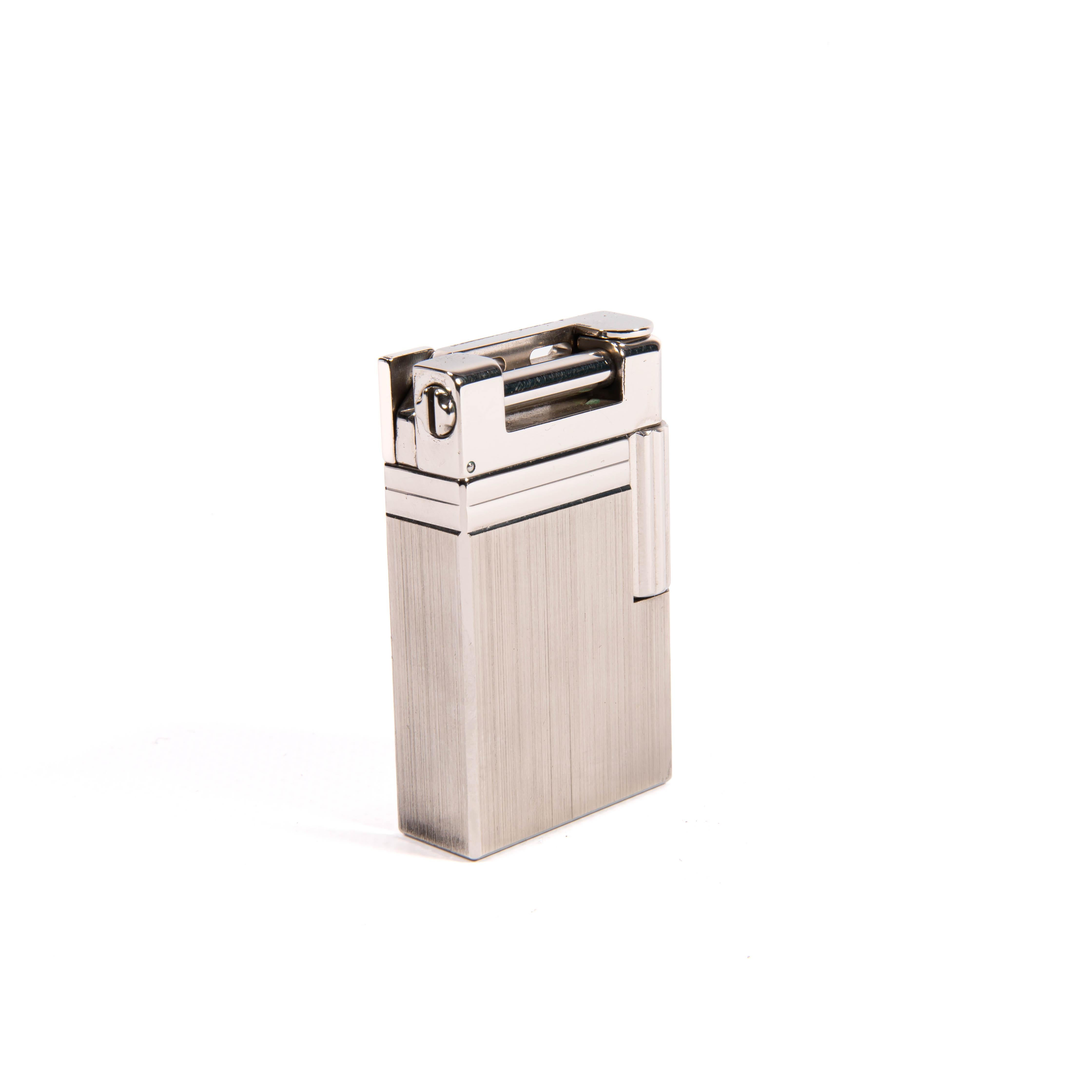 Vintage Silver Plated S.T. DUPONT Urban Lighter des années 2000 en vente 1