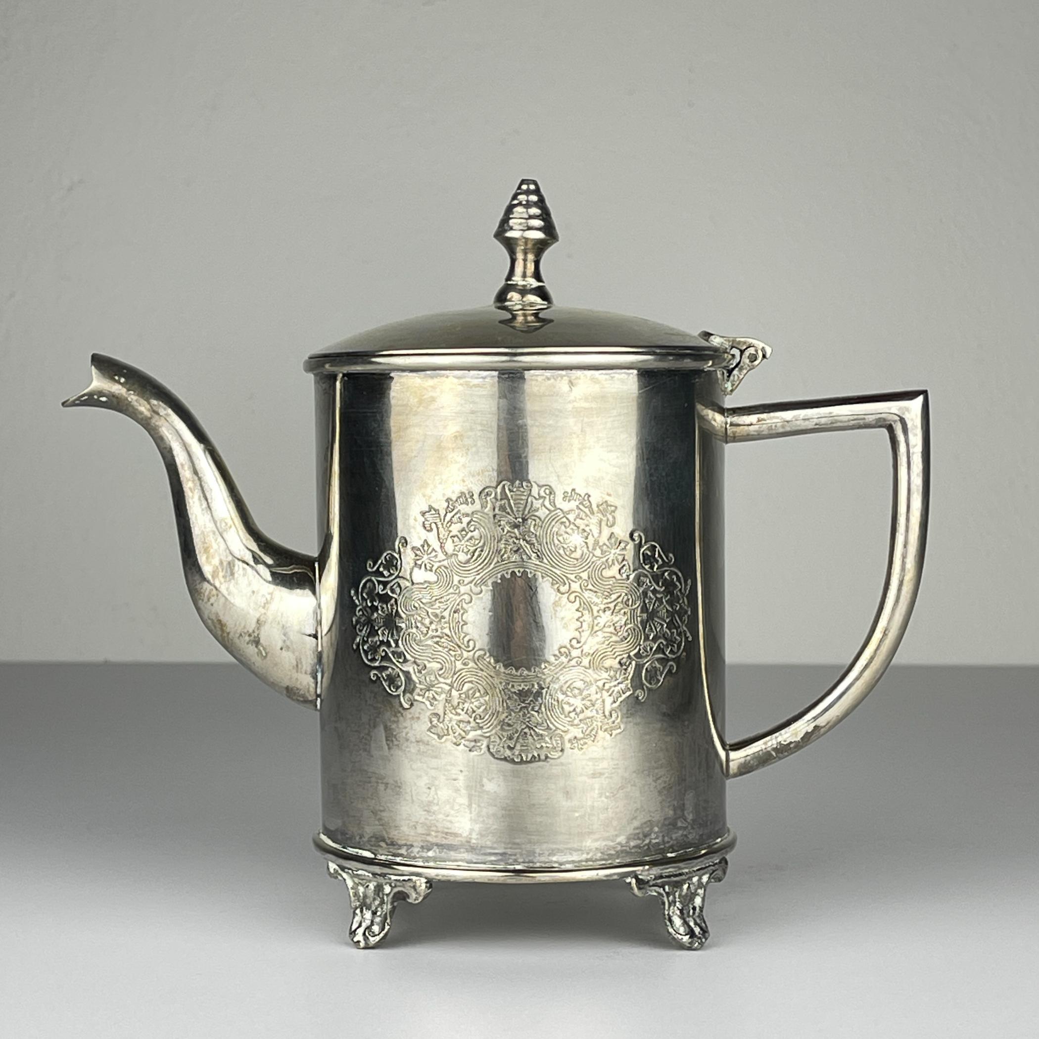 Elegante Vintage-Teekanne und Tablett mit einer schönen heraldischen Marke 