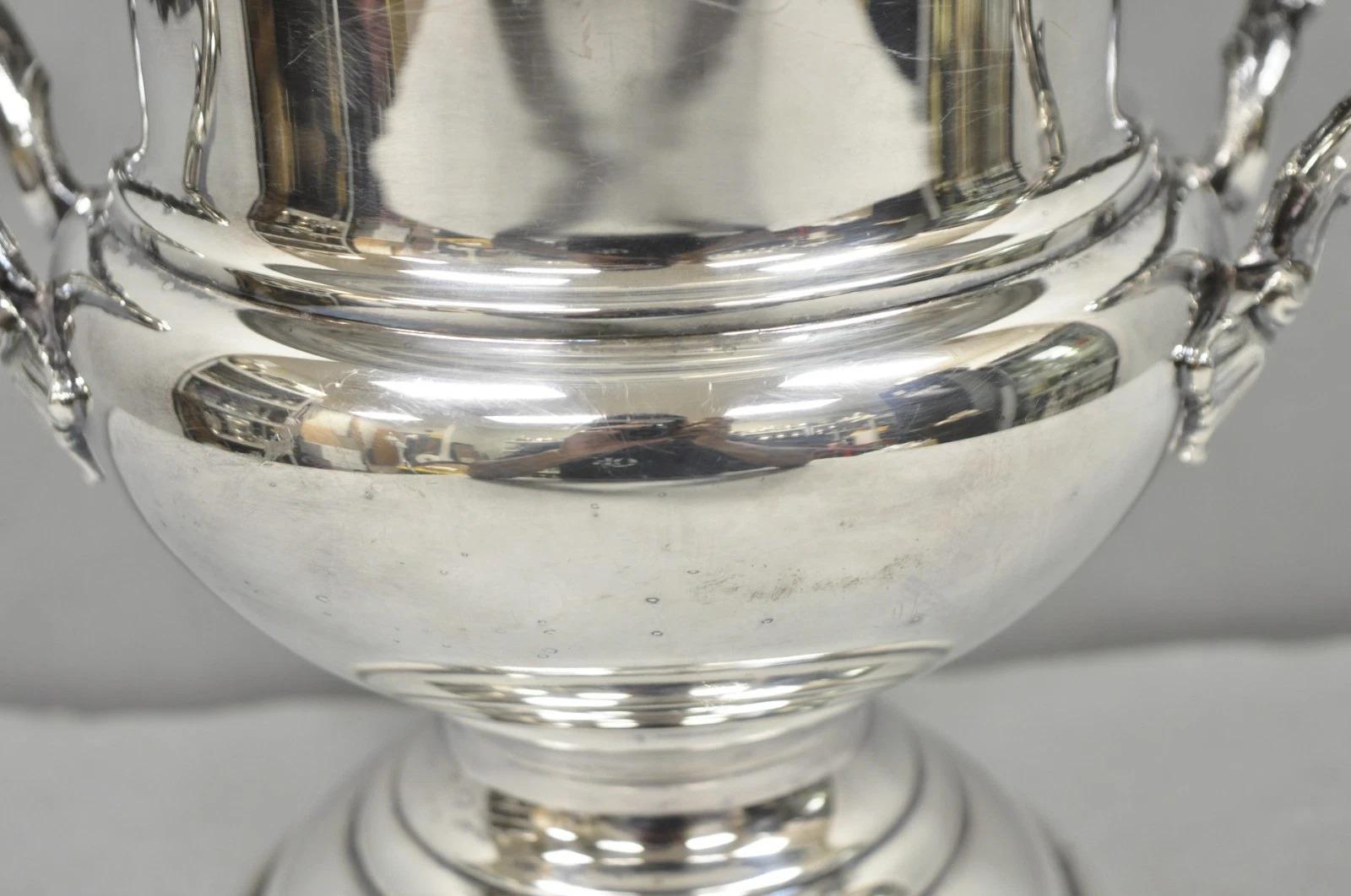 Vintage versilbert Trophäe Cup Urne Champagner Kühler Eiskübel von Crescent im Angebot 3