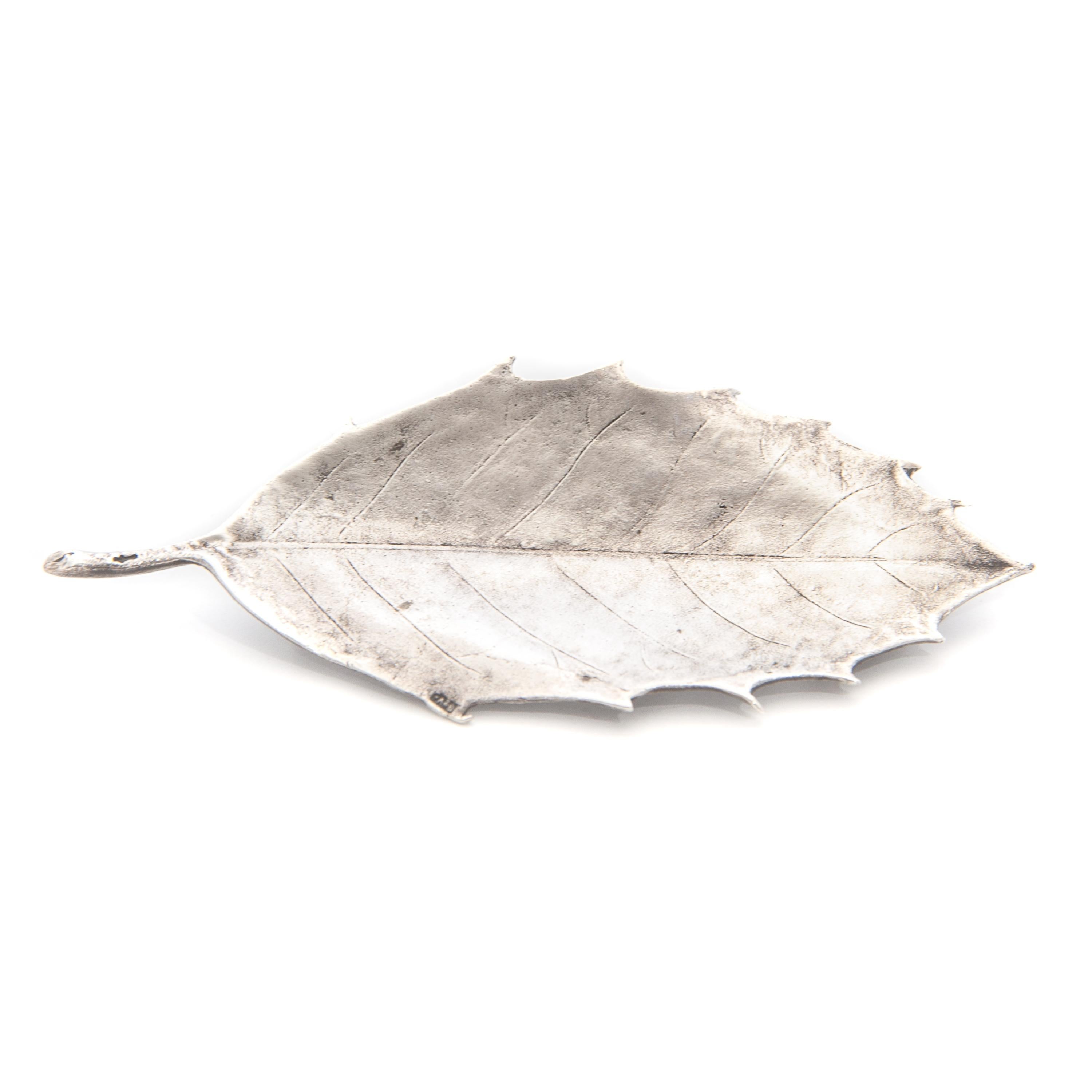 Women's or Men's Vintage Silver Prickly Holly Leaf Brooch