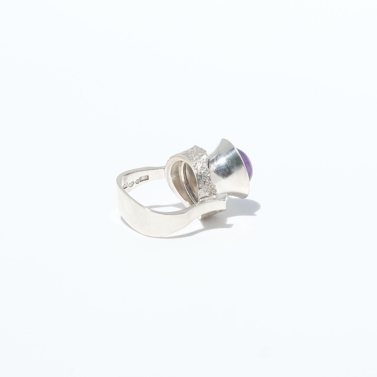 Anillo vintage de plata con amatista fabricado en 1975. en venta 6