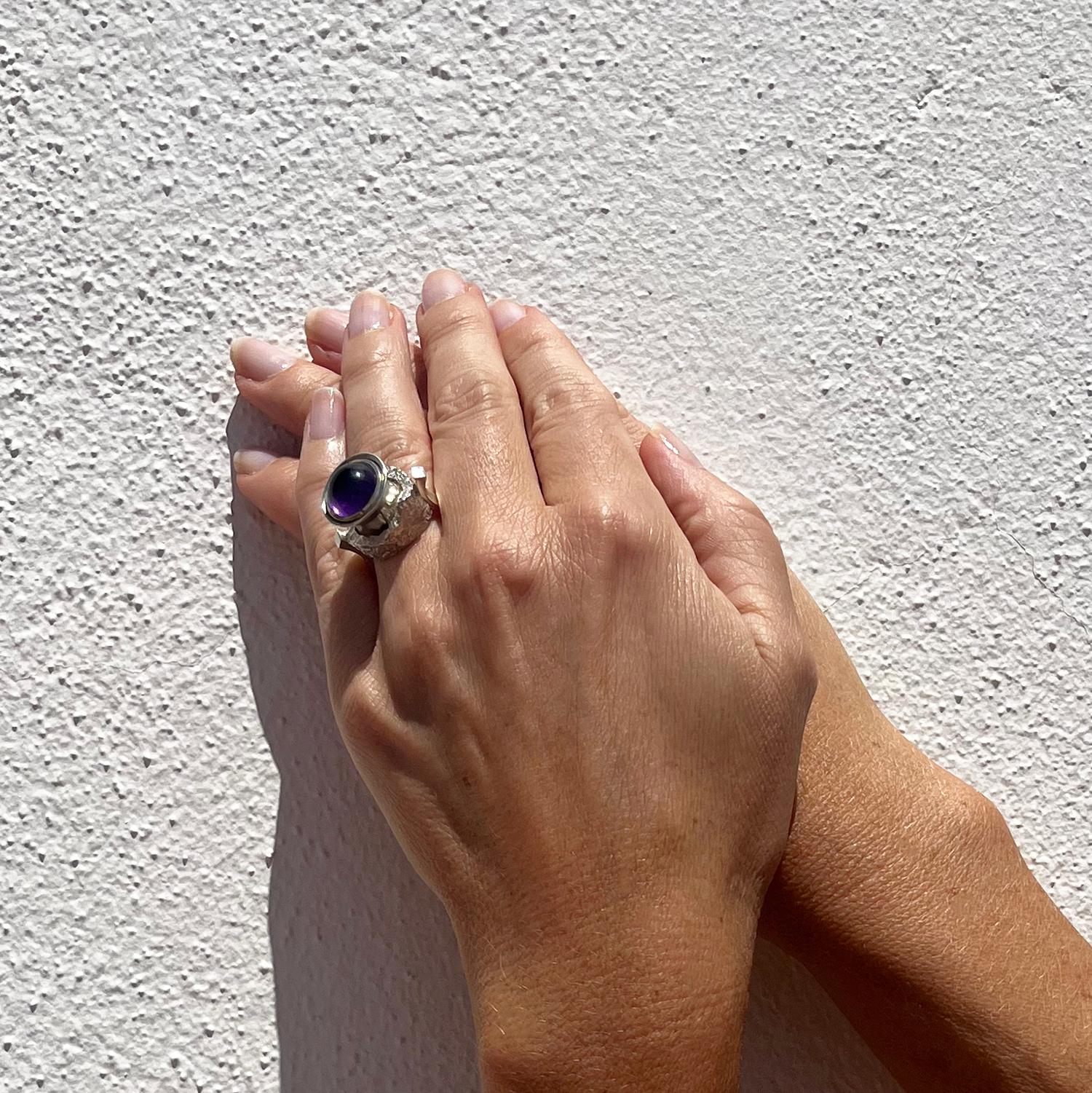 Anillo vintage de plata con amatista fabricado en 1975. en venta 9