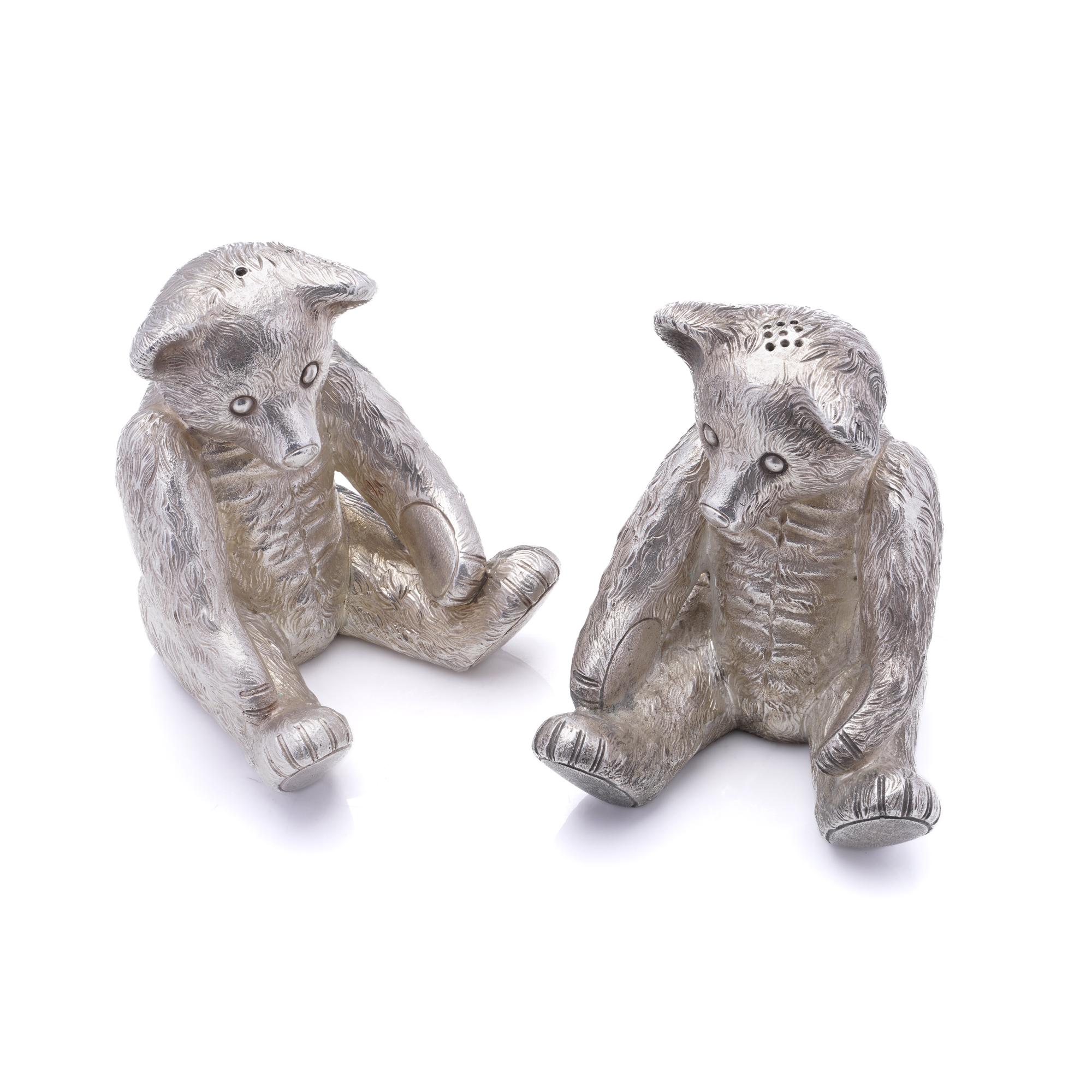 Salero y pimentero vintage de plata con forma de osito sentado, años 90 finales del siglo XX en venta