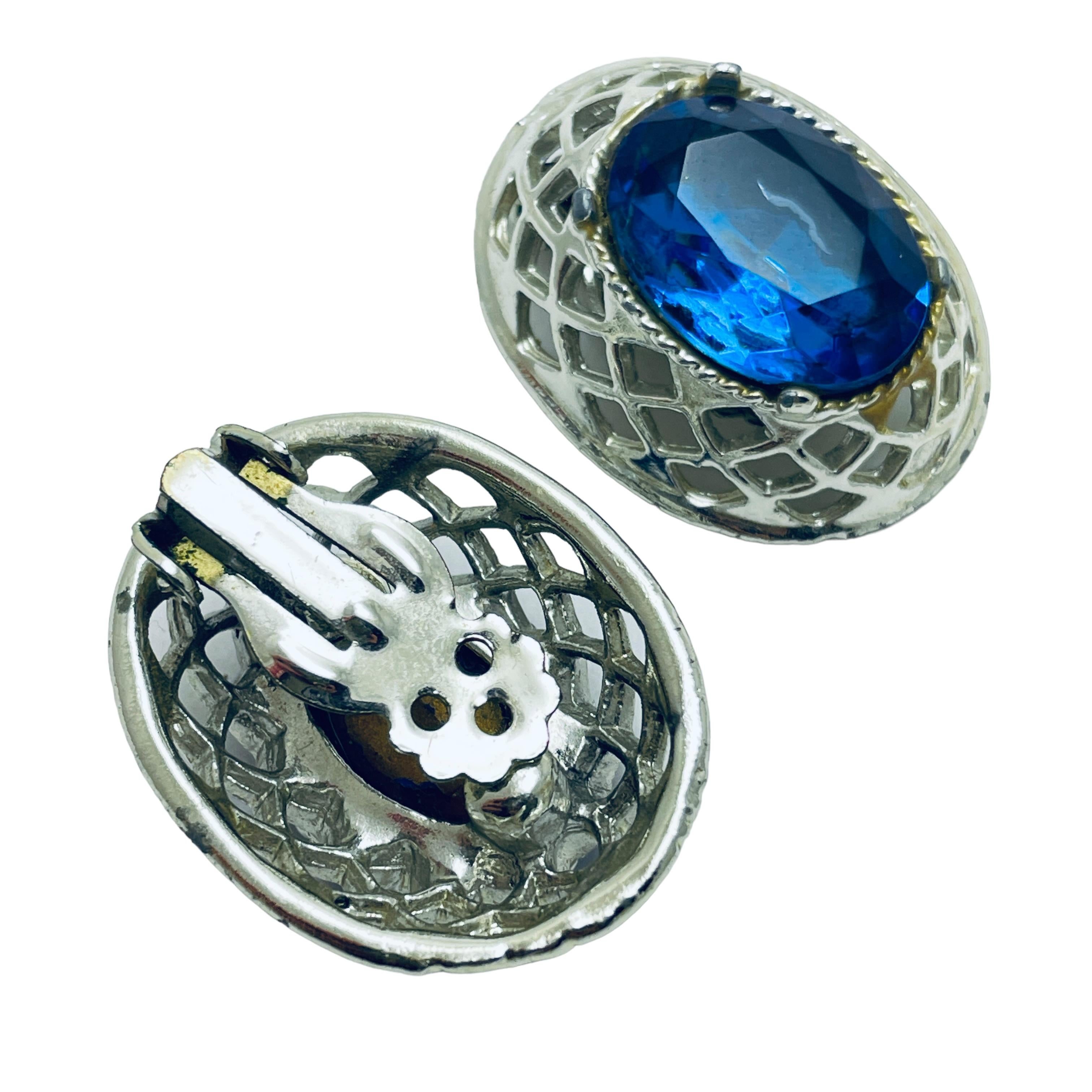 Vintage silver sapphire blue glass designer runway clip on earrings In Good Condition For Sale In Palos Hills, IL