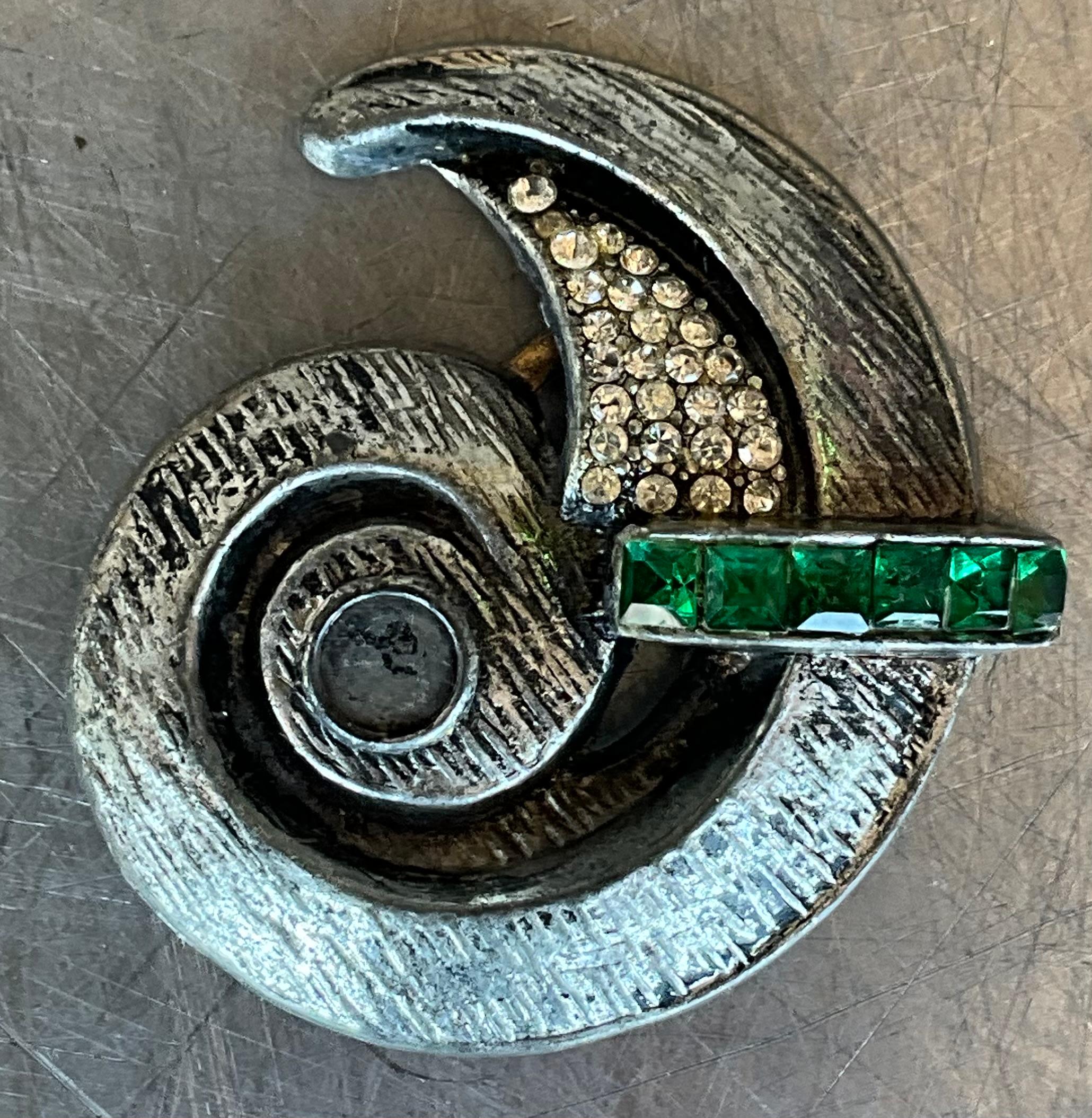 da uomo o donna Spilla a spirale d'argento vintage con dettagli verdi in vendita