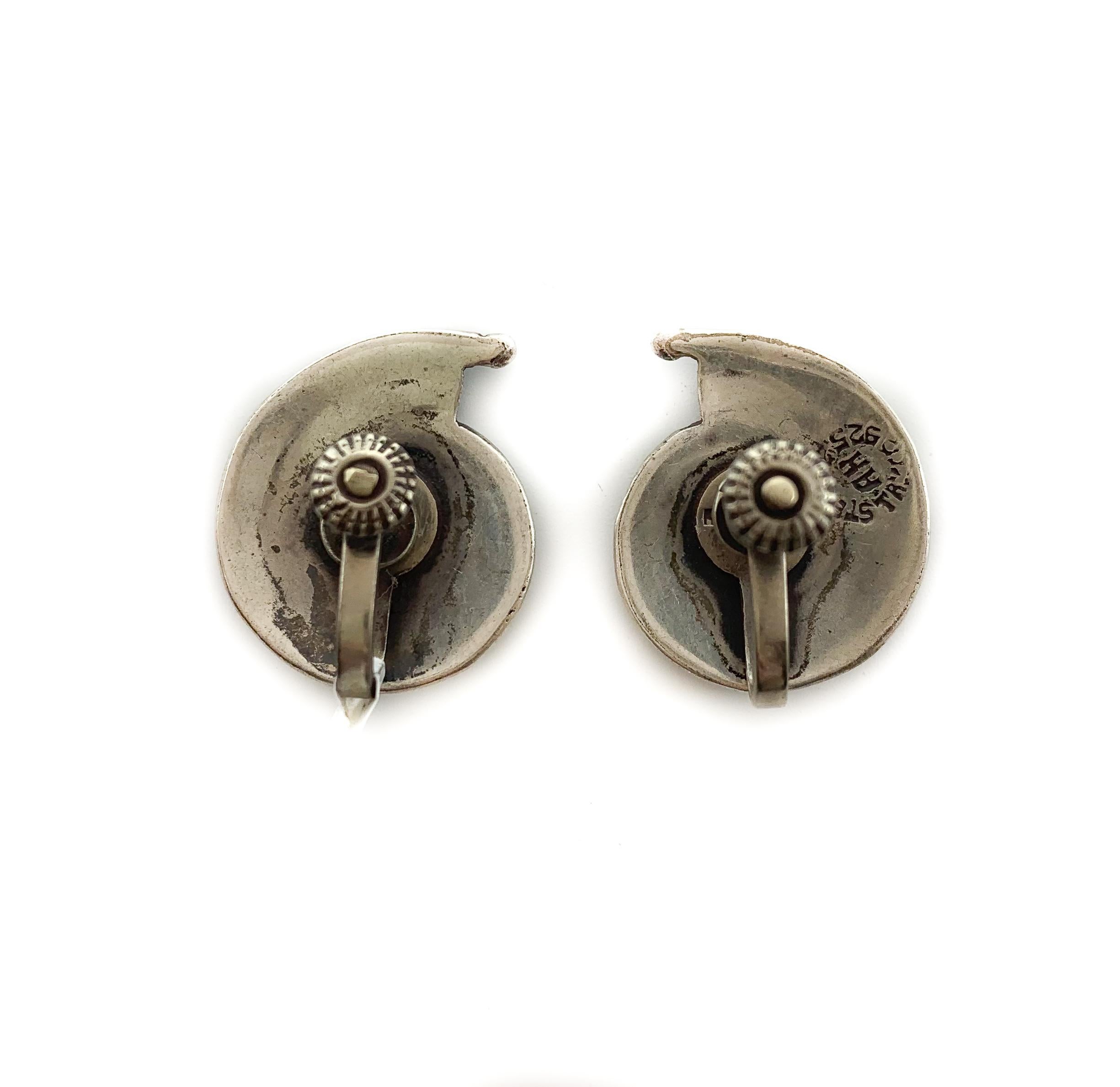 Vintage Silver Swirl Design Earrings In Excellent Condition For Sale In Carlsbad, CA