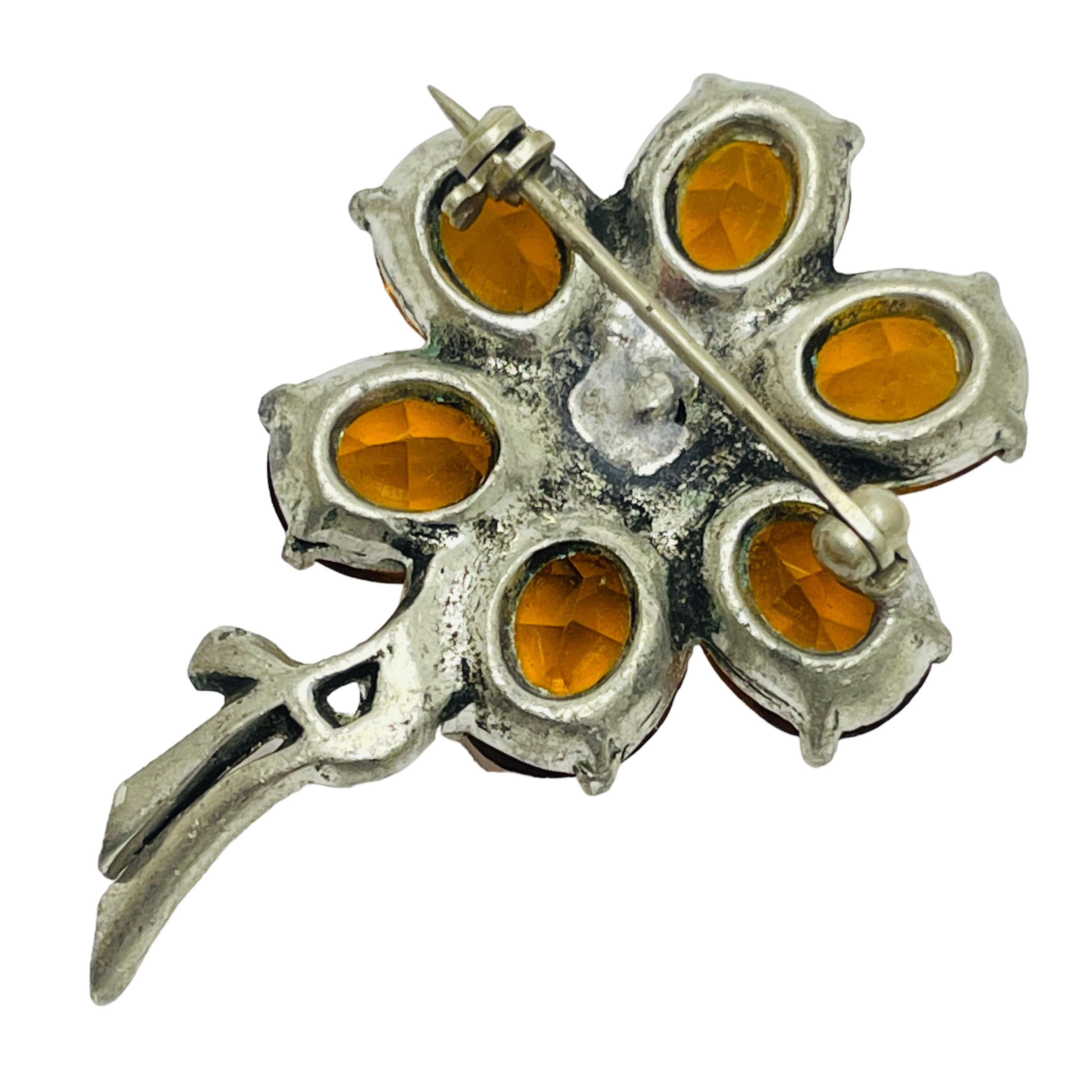 Vintage silver tone amber glass flower brooch In Good Condition For Sale In Palos Hills, IL