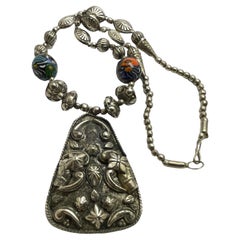 Vintage silver tone art glass beads designer necklace