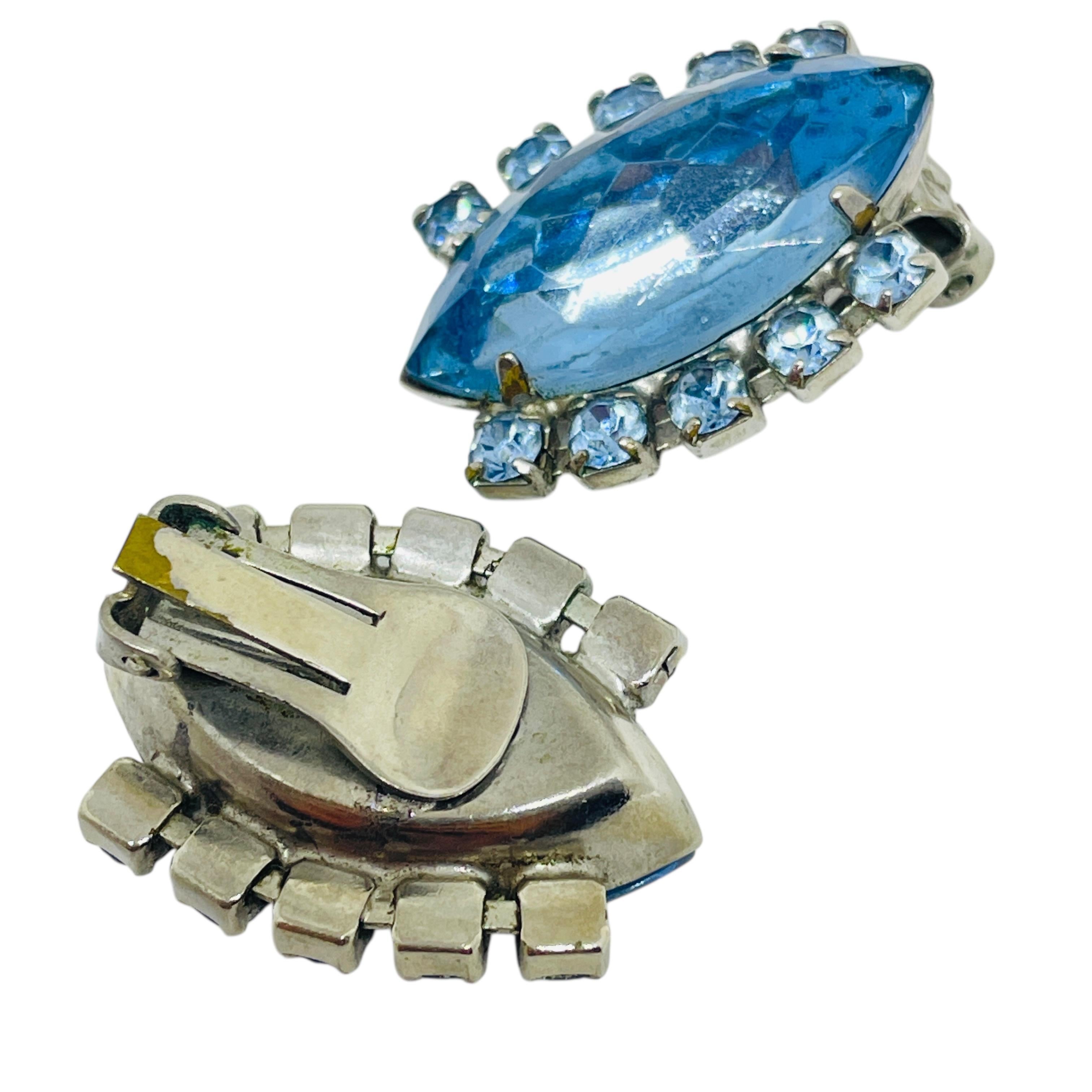 Orecchini a clip in vetro blu argentato d'epoca In condizioni buone in vendita a Palos Hills, IL