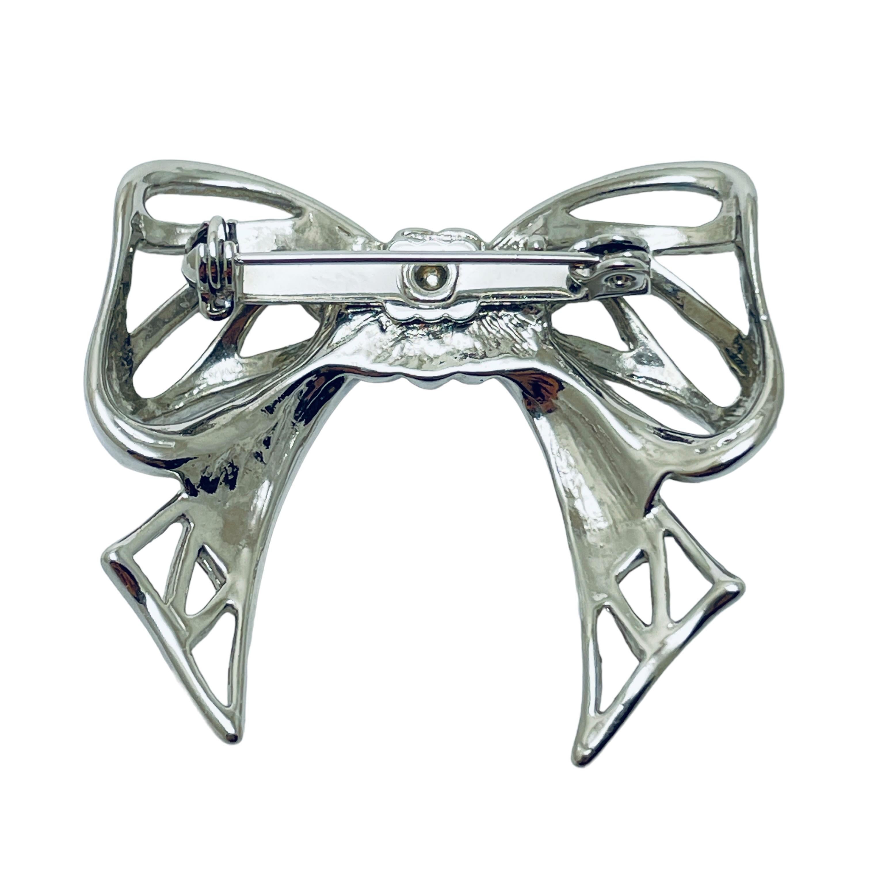 Vintage silver tone bow brooch In Good Condition For Sale In Palos Hills, IL