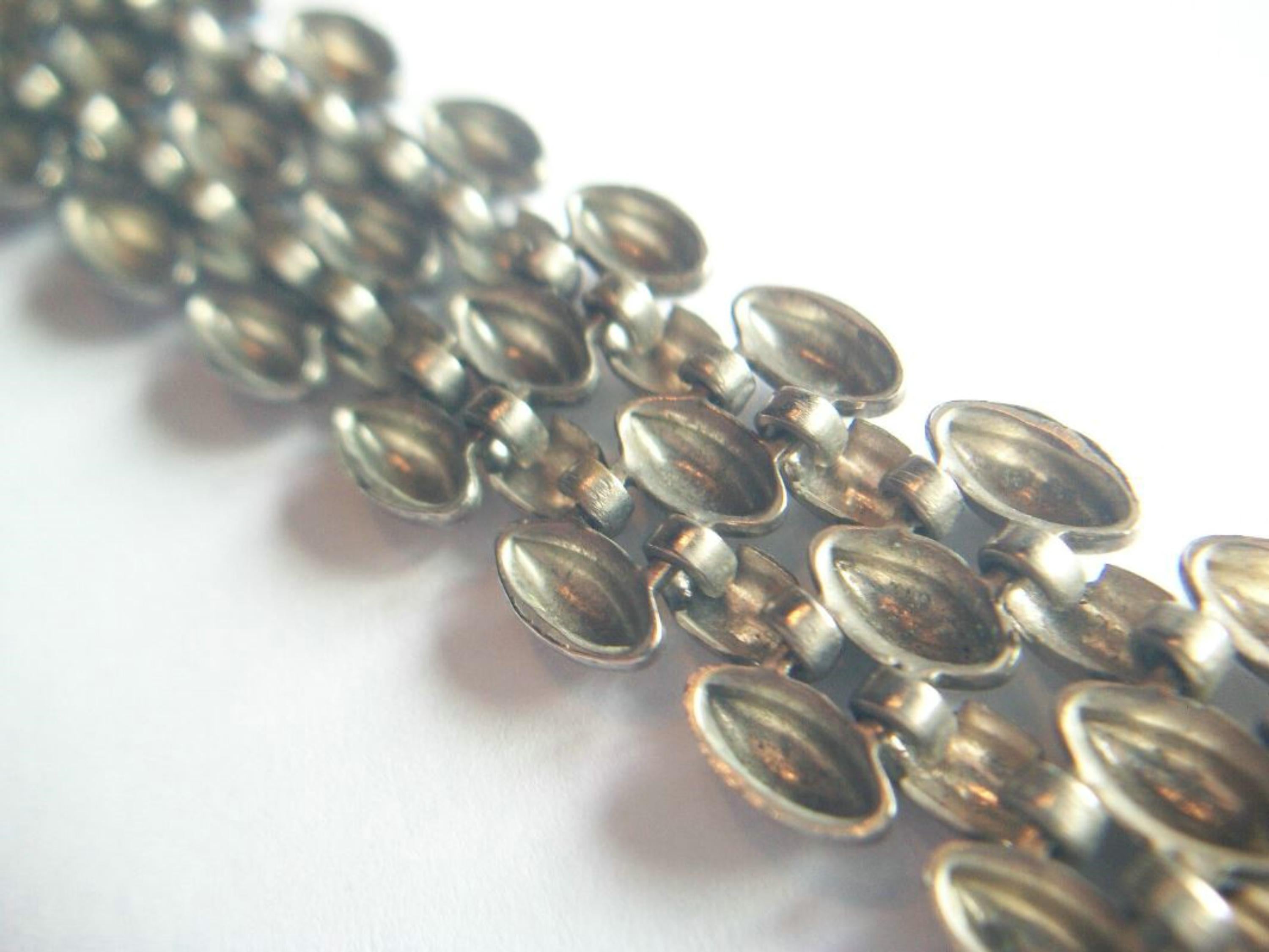 Silberfarbenes Kettenhemd-Armband im Vintage-Stil - Unsigniert - ca. 1980er Jahre im Angebot 4