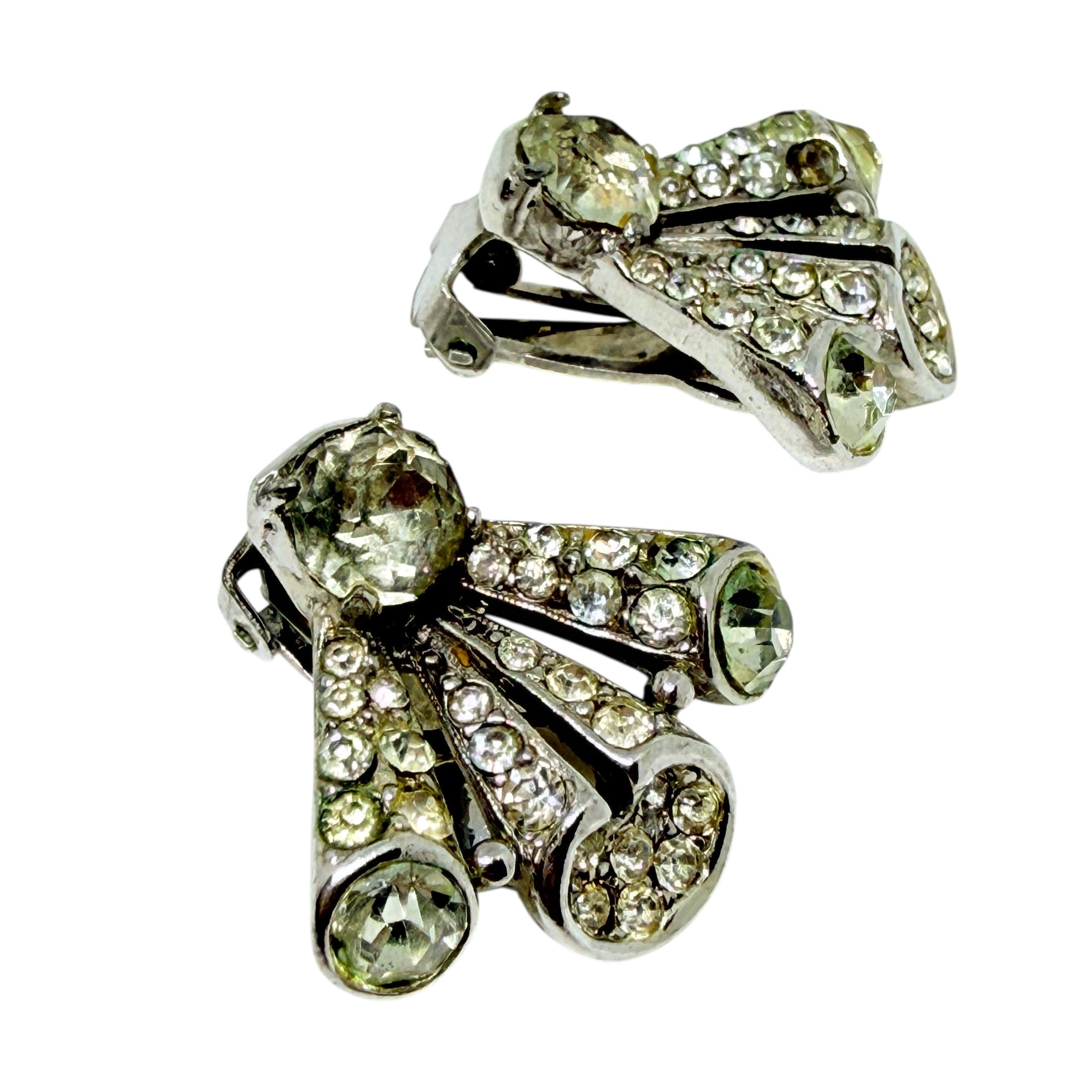 Vintage Silber Ton Glas Steine Designer Clip auf Ohrringe für Damen oder Herren im Angebot