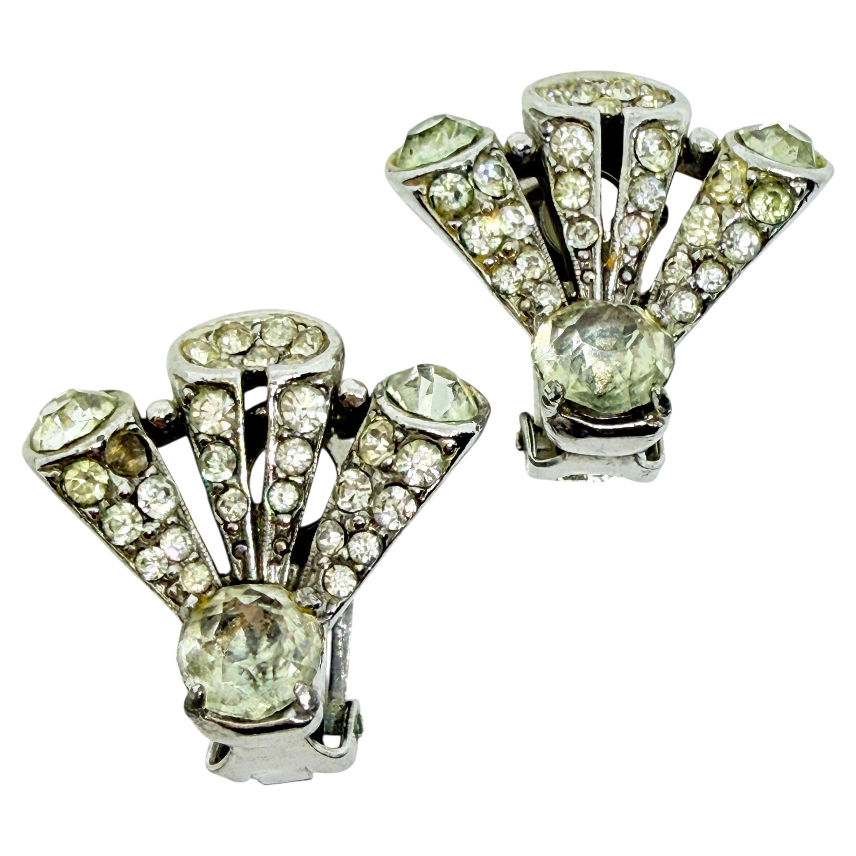 Orecchini a clip di design con pietre di vetro in tonalità argento vintage