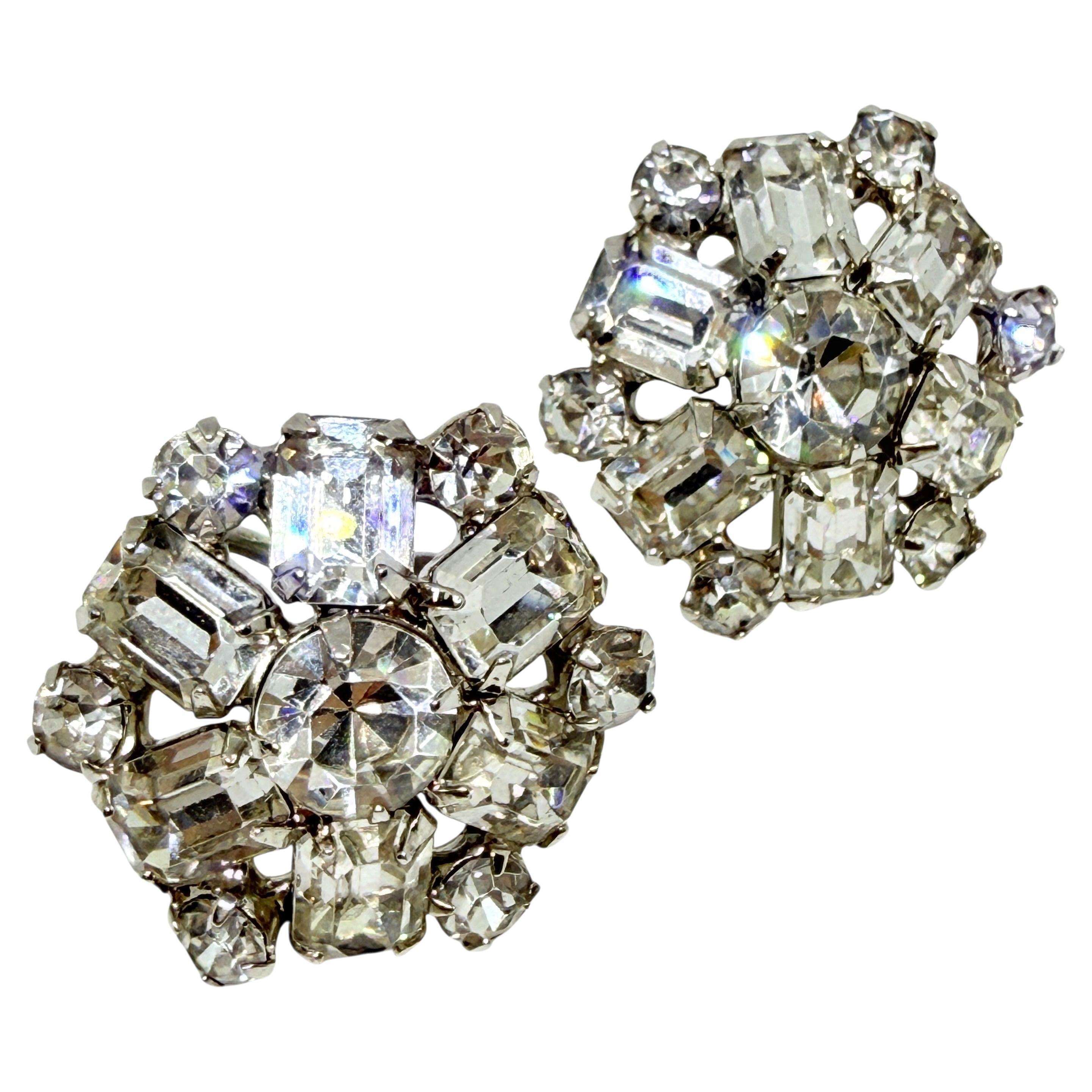 Orecchini a vite di design con pietre di vetro in tonalità argento vintage