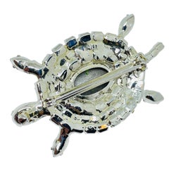Broche vintage en argent avec pierres en verre pour tortue figurative.